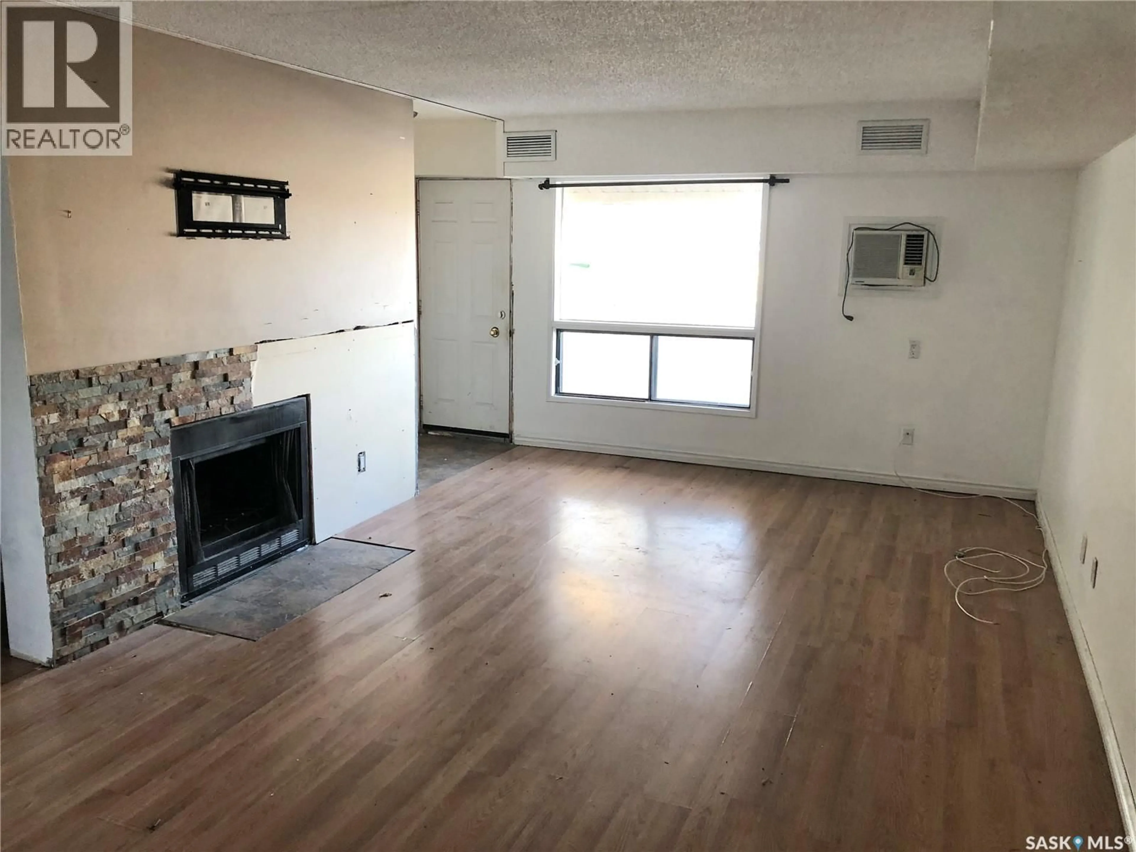 A pic of a room for 160 - 162 GORE PLACE, Regina Saskatchewan S4T7S4