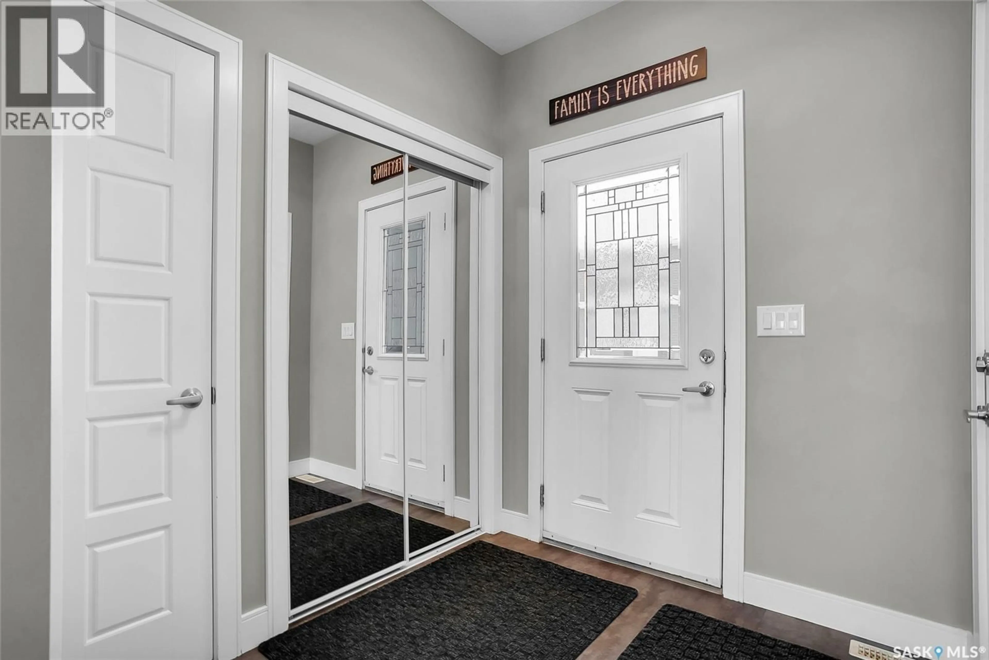 Indoor entryway for 22 115 VELTKAMP CRESCENT, Saskatoon Saskatchewan S7T0T7