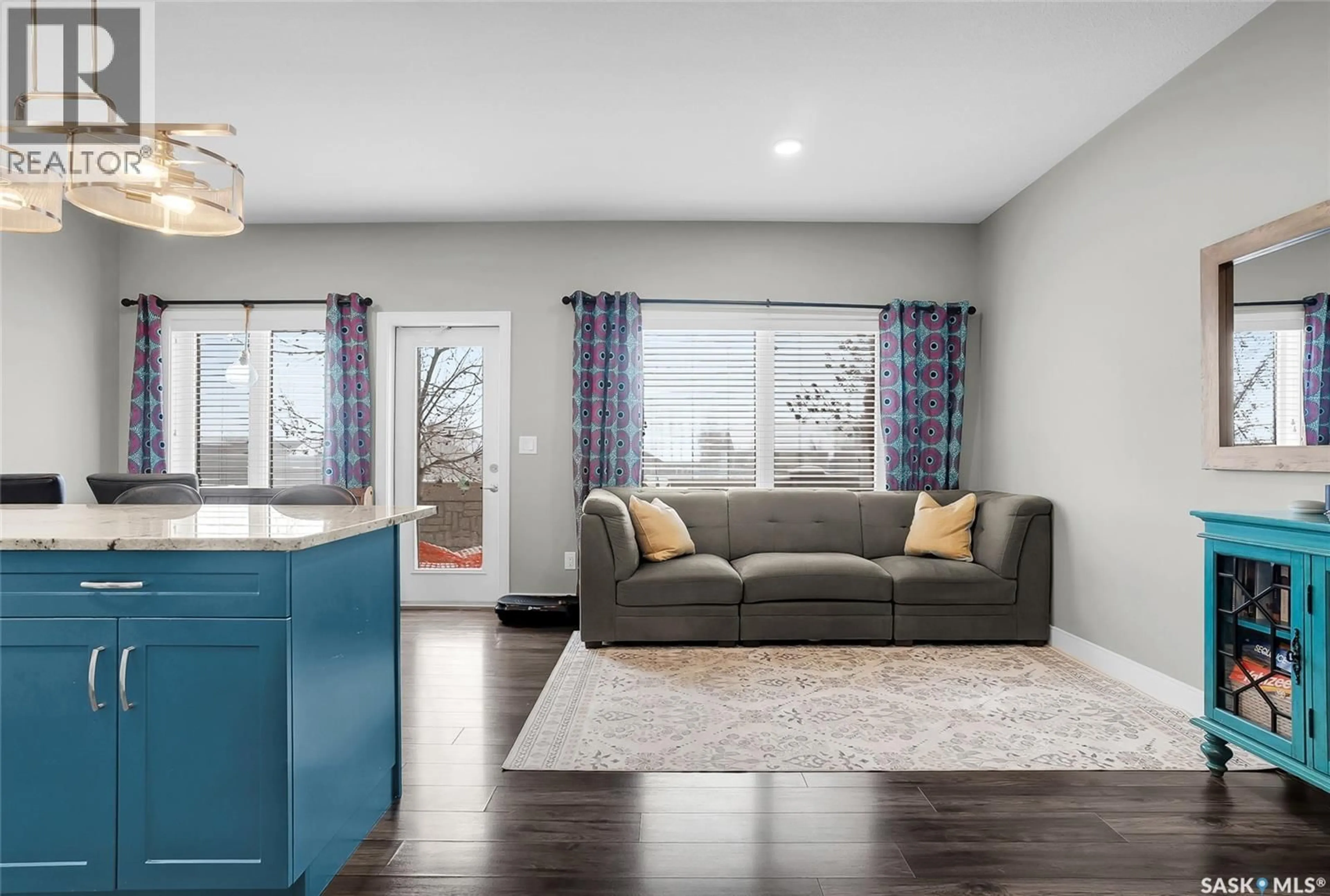 Living room with furniture, unknown for 22 115 VELTKAMP CRESCENT, Saskatoon Saskatchewan S7T0T7