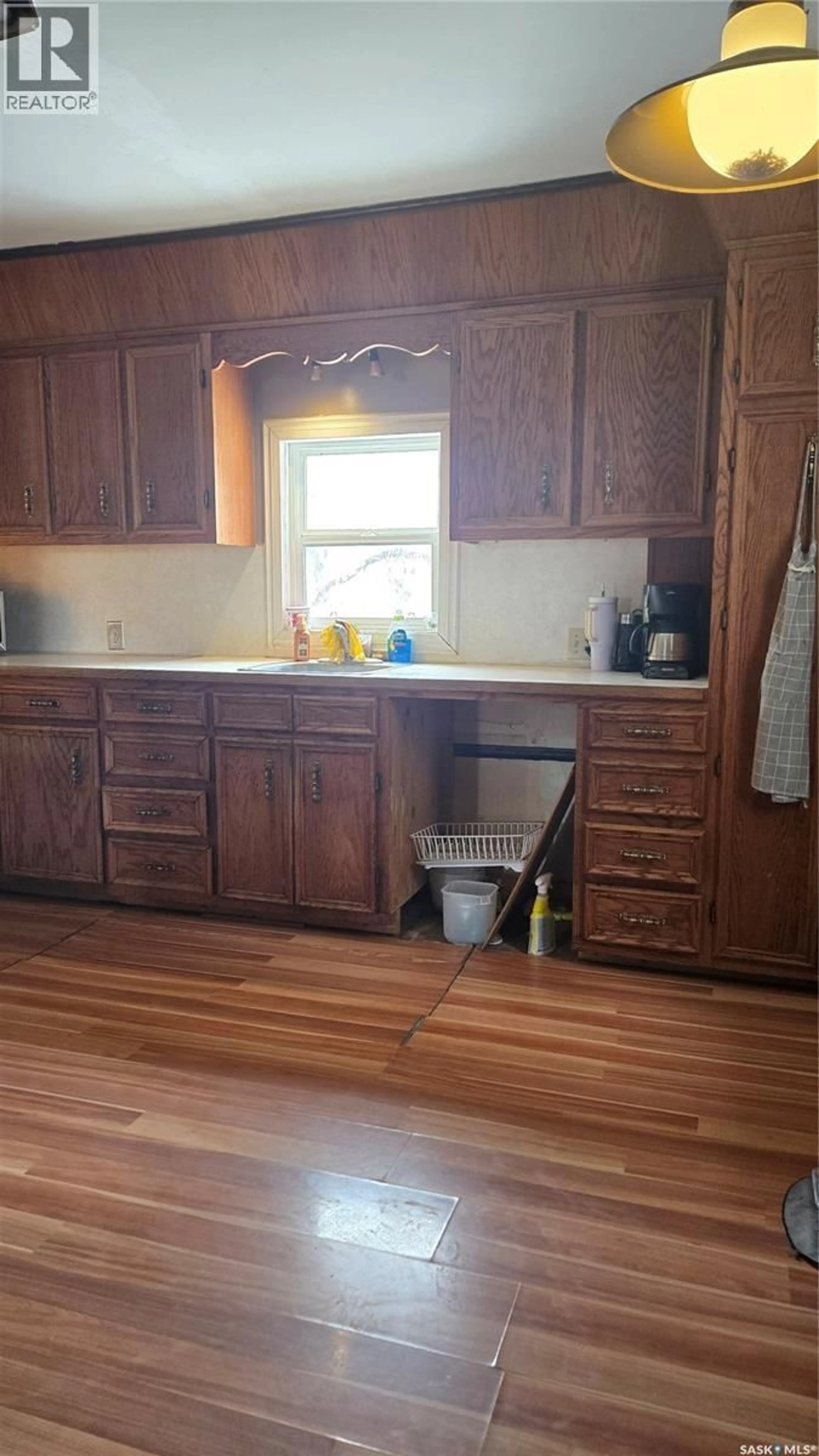 Standard kitchen, unknown for 409 WYLIE AVENUE, Oxbow Saskatchewan S0C2B0