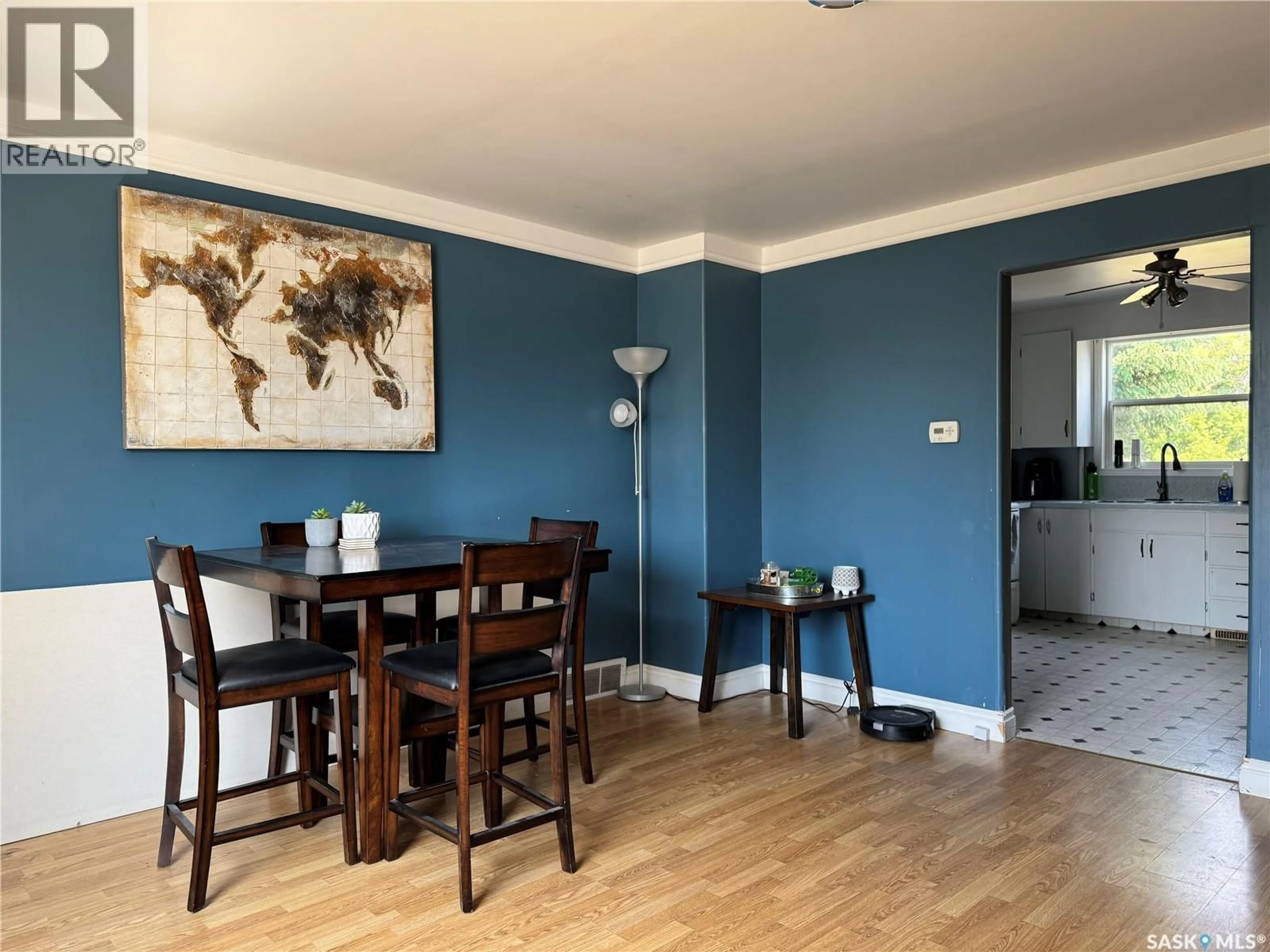 Dining room, wood/laminate floor for 410 6TH STREET, Wynyard Saskatchewan S0A4T0