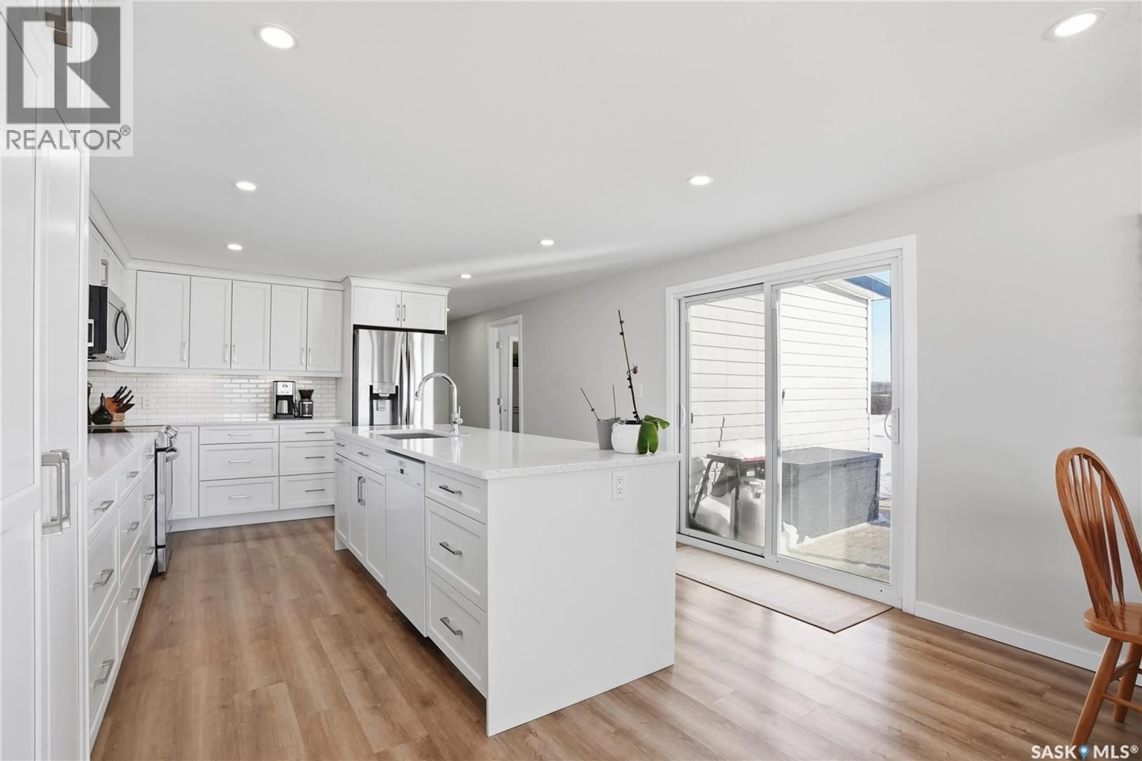 Open concept kitchen, unknown for 9 WAZ RD, Blucher Rm No. 343 Saskatchewan S0K0Y0