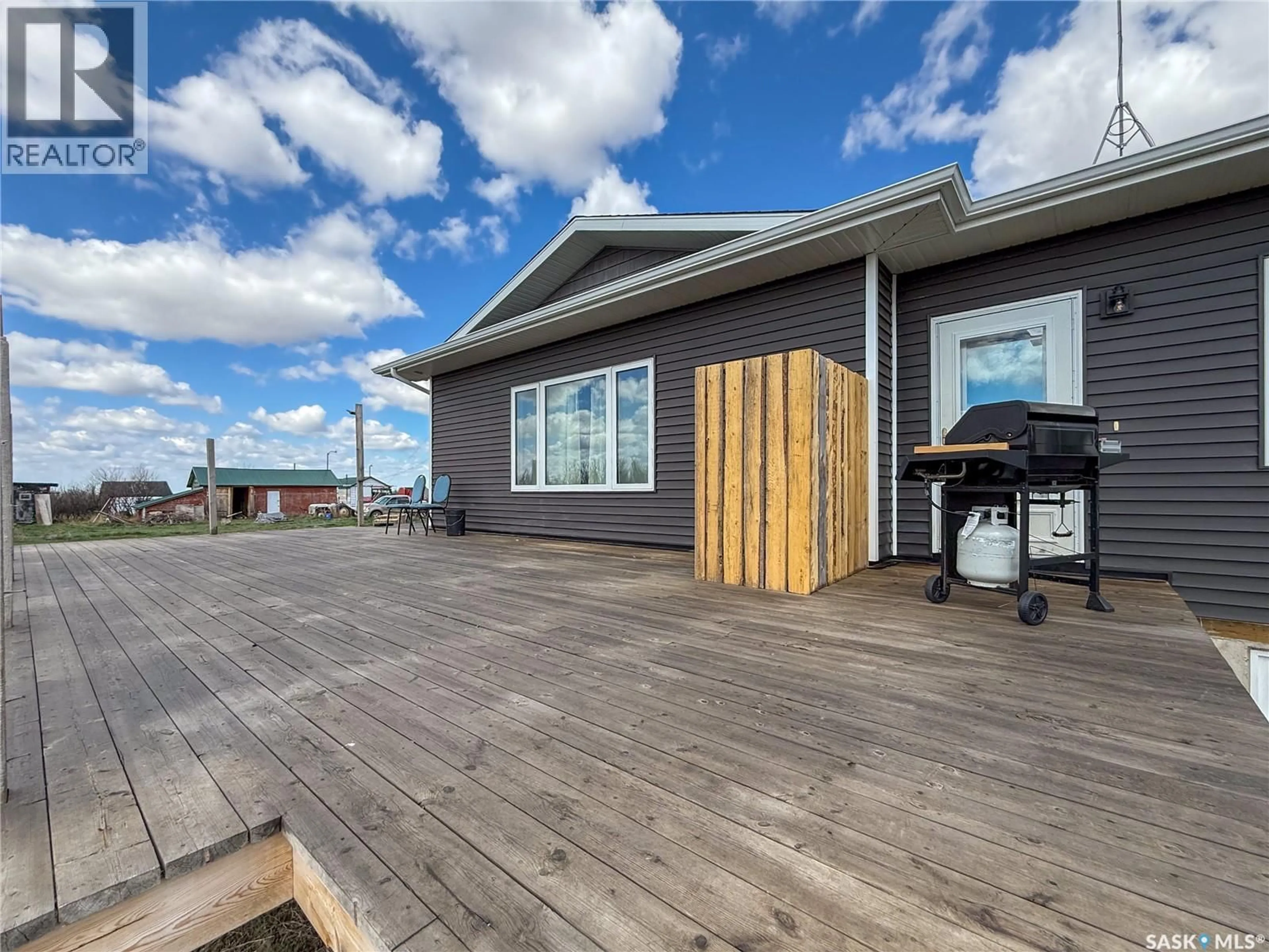 Home with vinyl exterior material, unknown for HAZLET ACREAGE, Pittville Rm No. 169 Saskatchewan S0N1E0