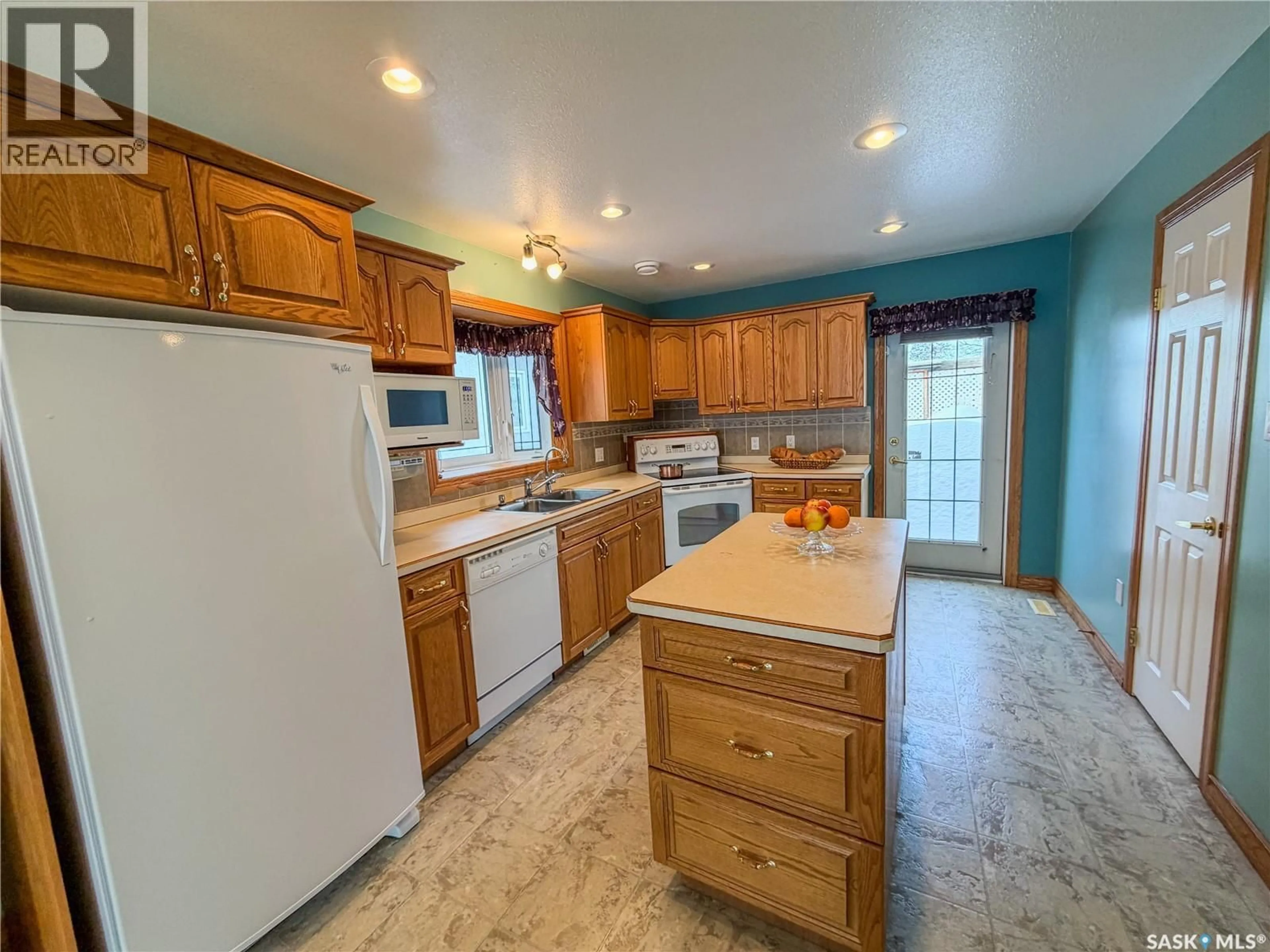 Unknown for 52 RUSSELL DRIVE, Yorkton Saskatchewan S3N3W2