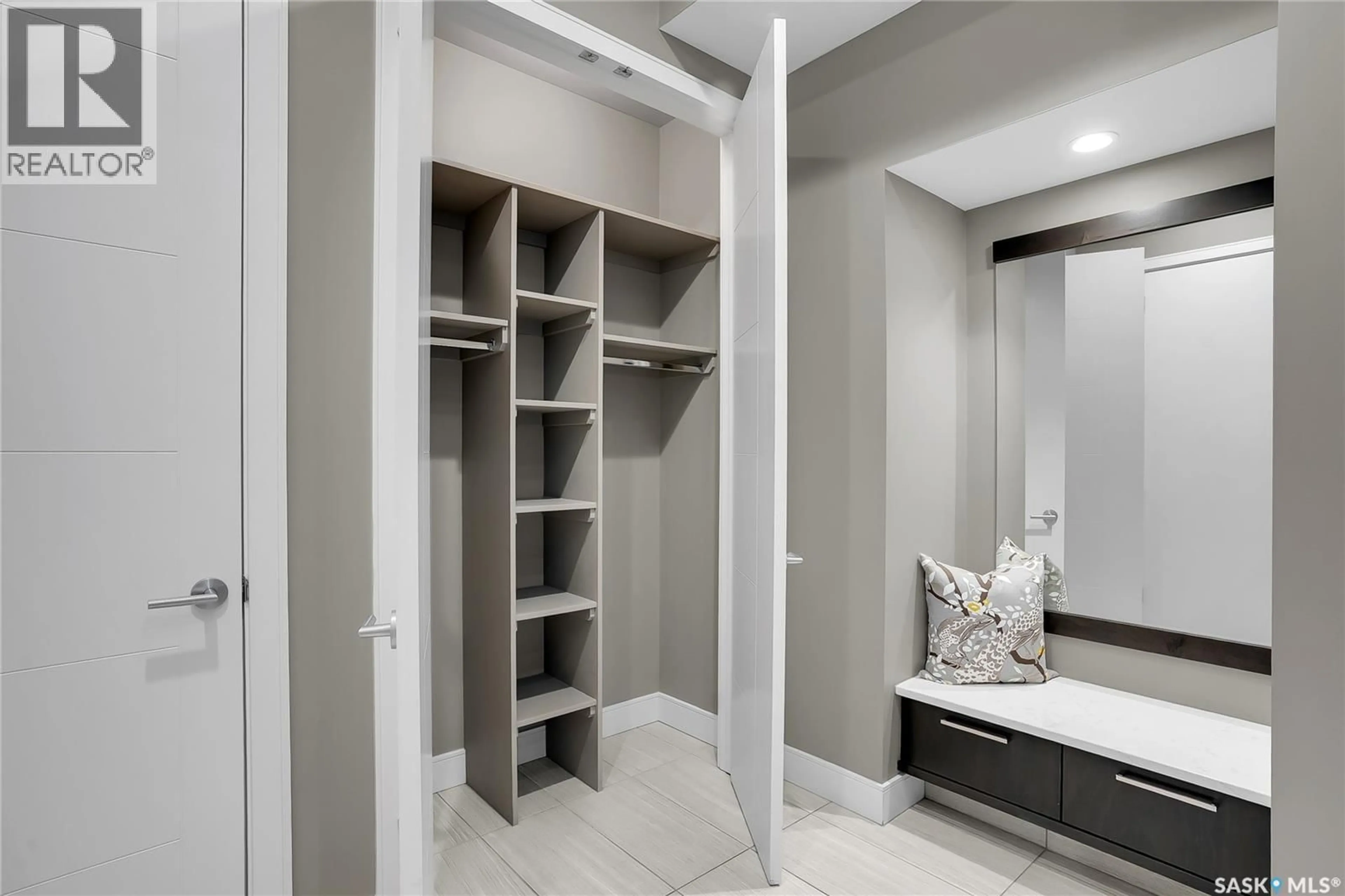 Storage room or clothes room or walk-in closet for 137 GILLIES BAY, Saskatoon Saskatchewan S7V0J8