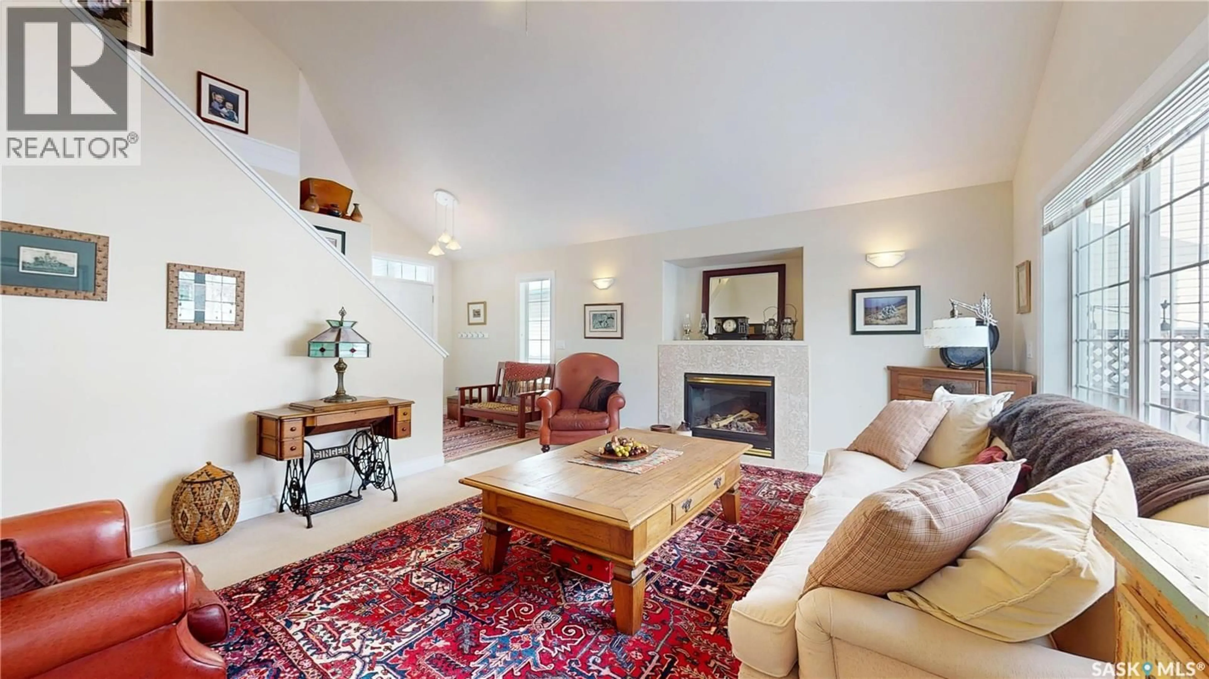 Living room with furniture, unknown for 10562 WASCANA ESTATES, Regina Saskatchewan S4V2X1