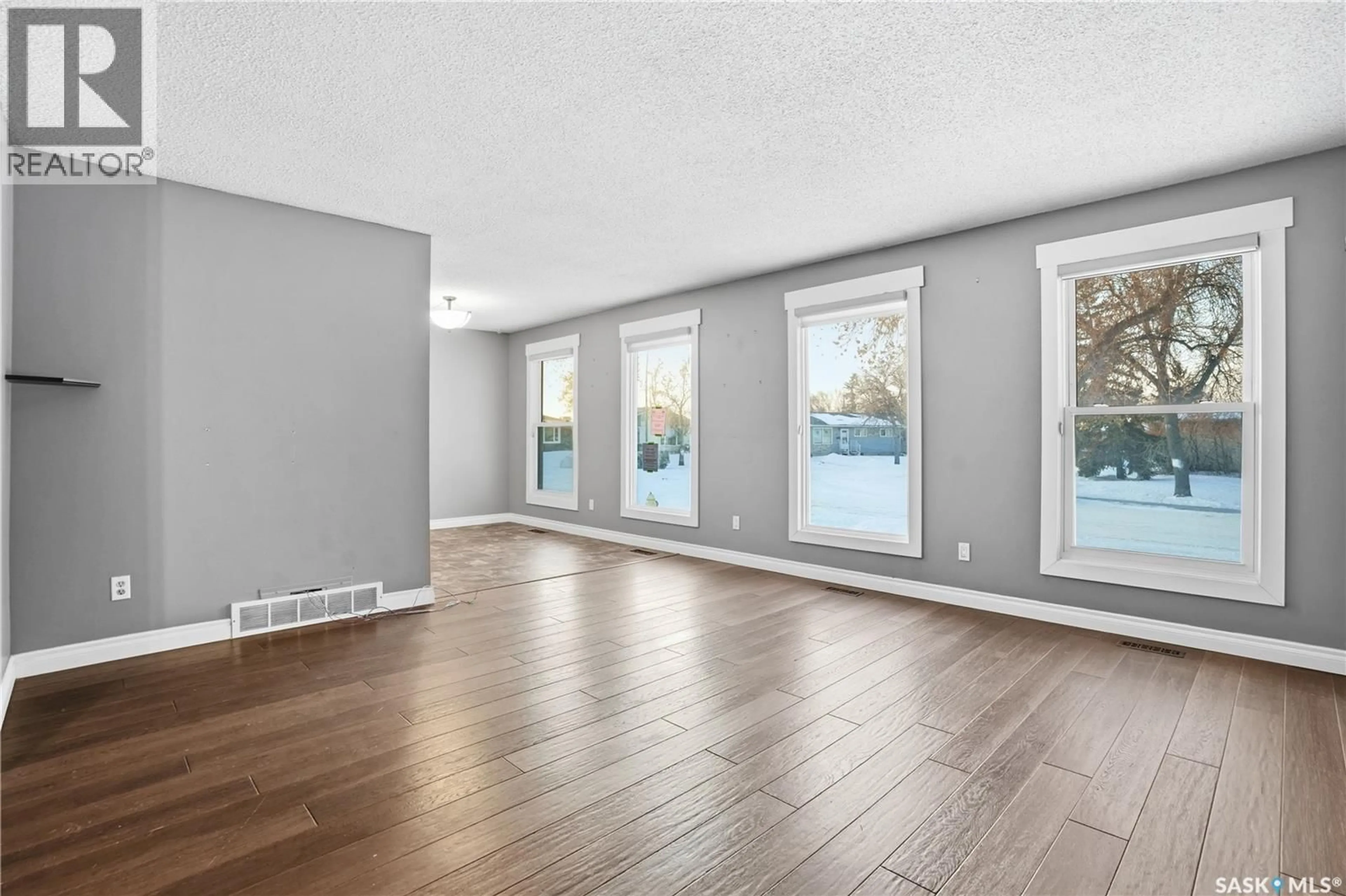 A pic of a room for 62 VERNON CRESCENT, Regina Saskatchewan S4R7P5