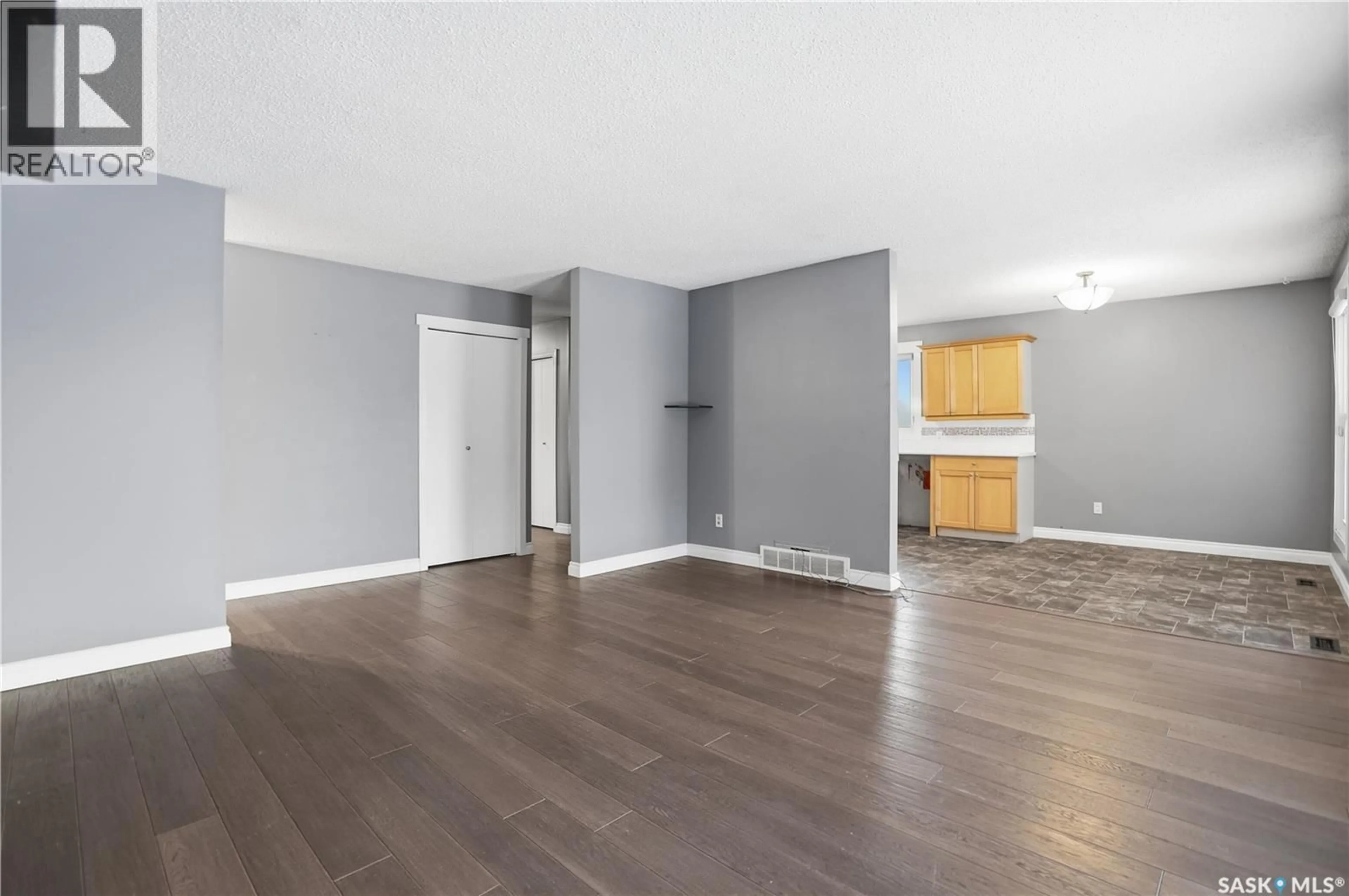 A pic of a room for 62 VERNON CRESCENT, Regina Saskatchewan S4R7P5