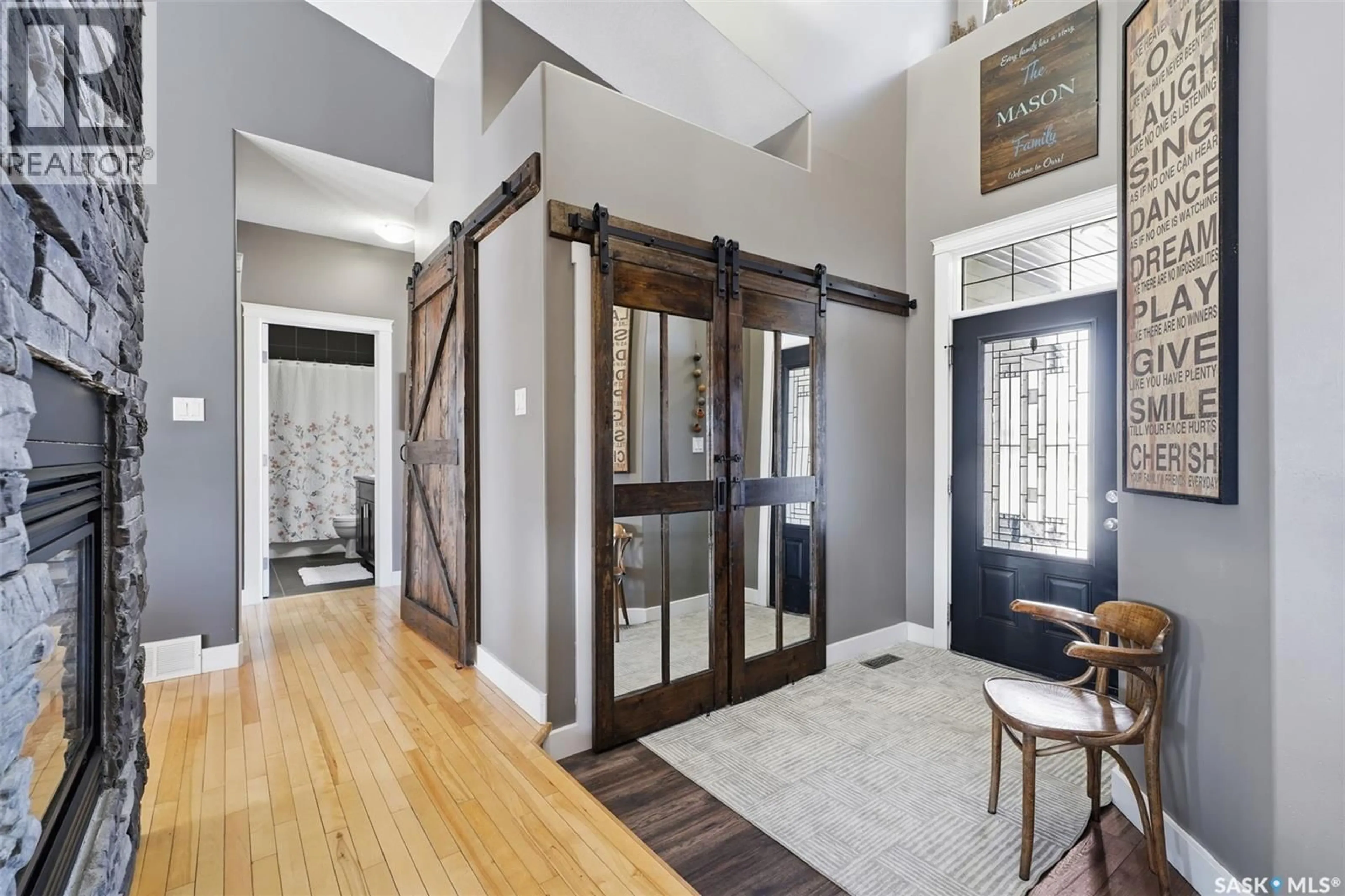 Indoor entryway for 307 BROOKSIDE DRIVE, Warman Saskatchewan S0K0A1