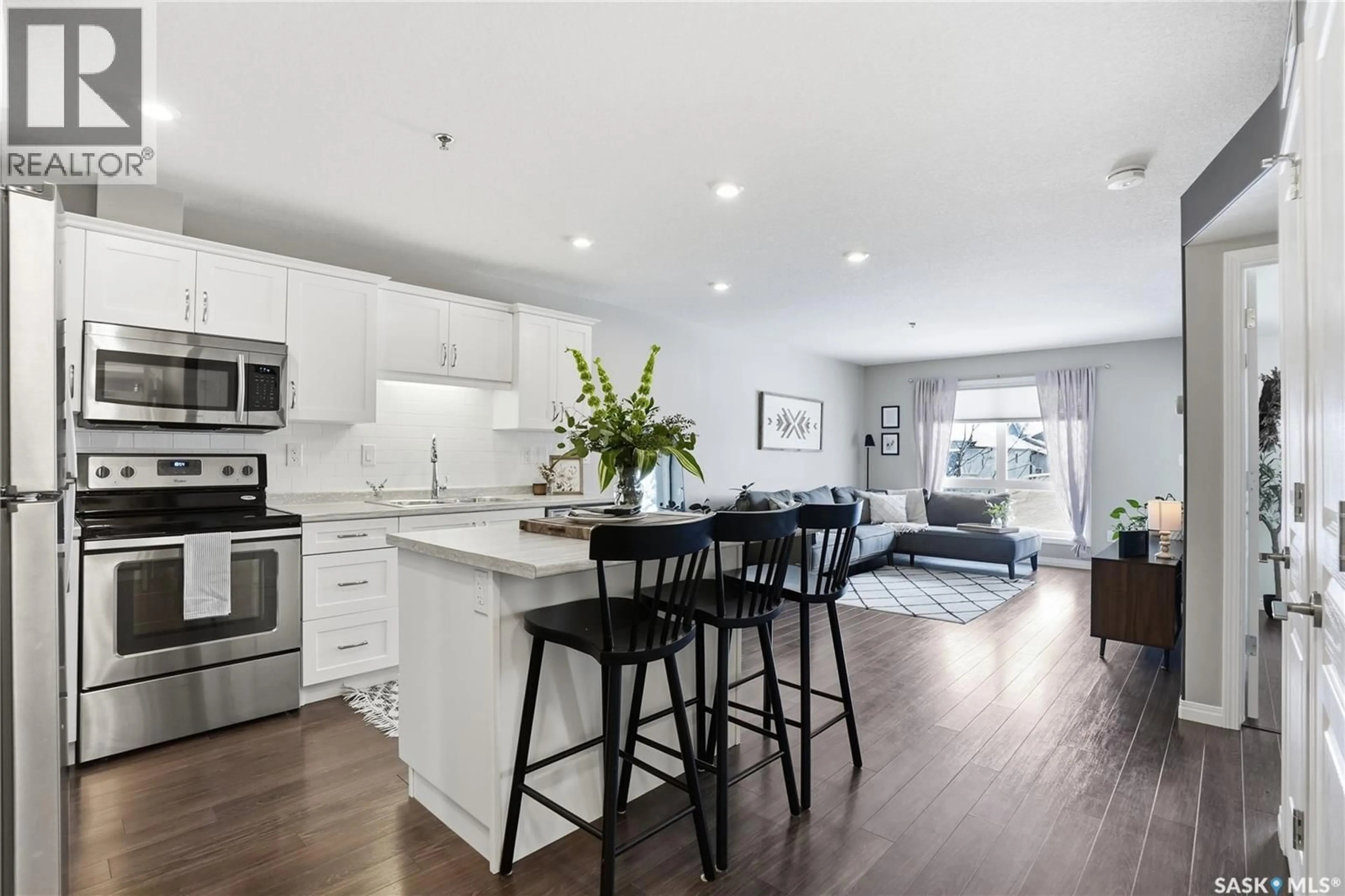 Open concept kitchen, unknown for 2105 104 WILLIS CRESCENT, Saskatoon Saskatchewan S7T0Y2