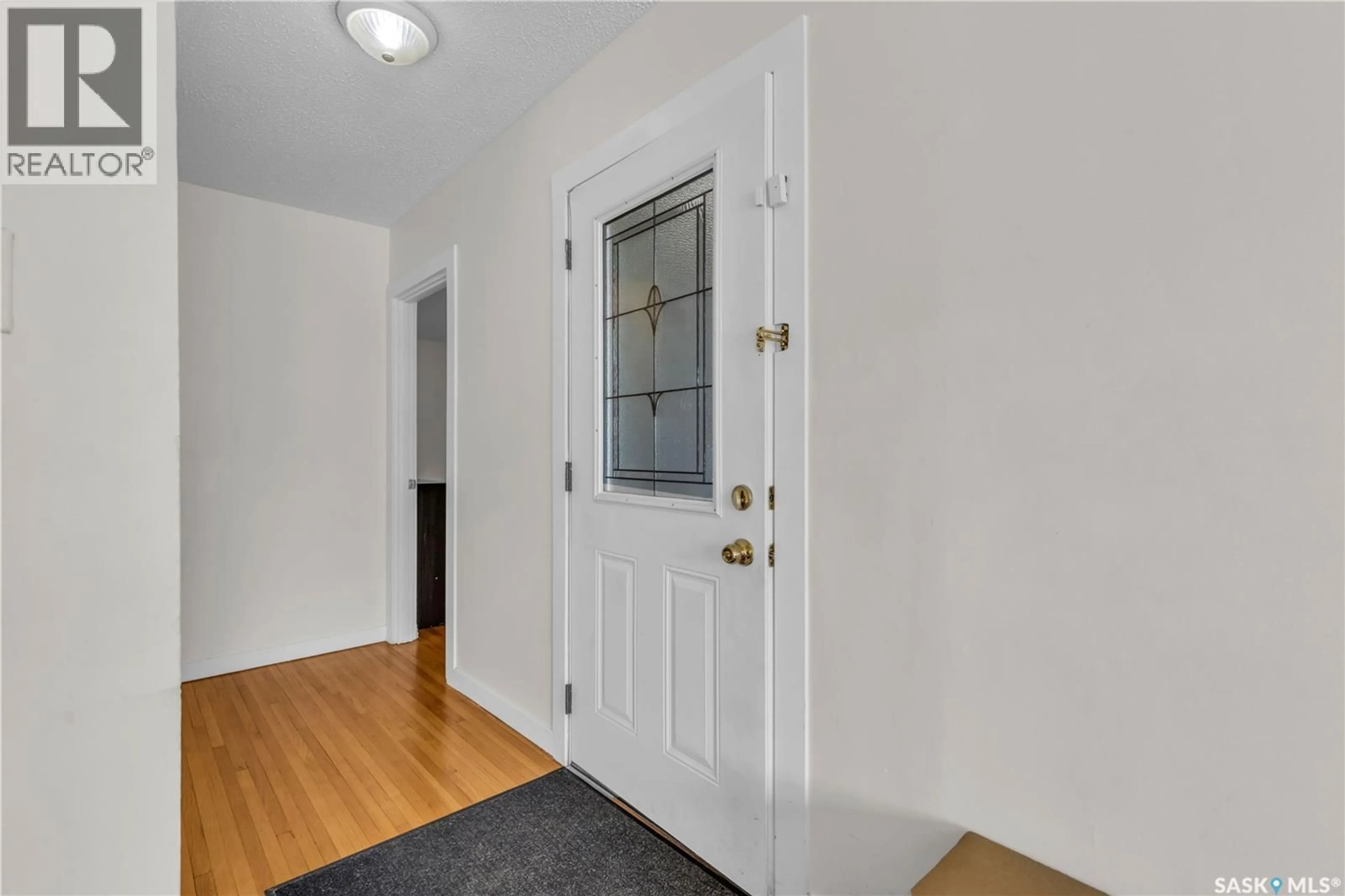 Indoor entryway for S - 1308 PRESTON AVENUE, Saskatoon Saskatchewan S7H2V4