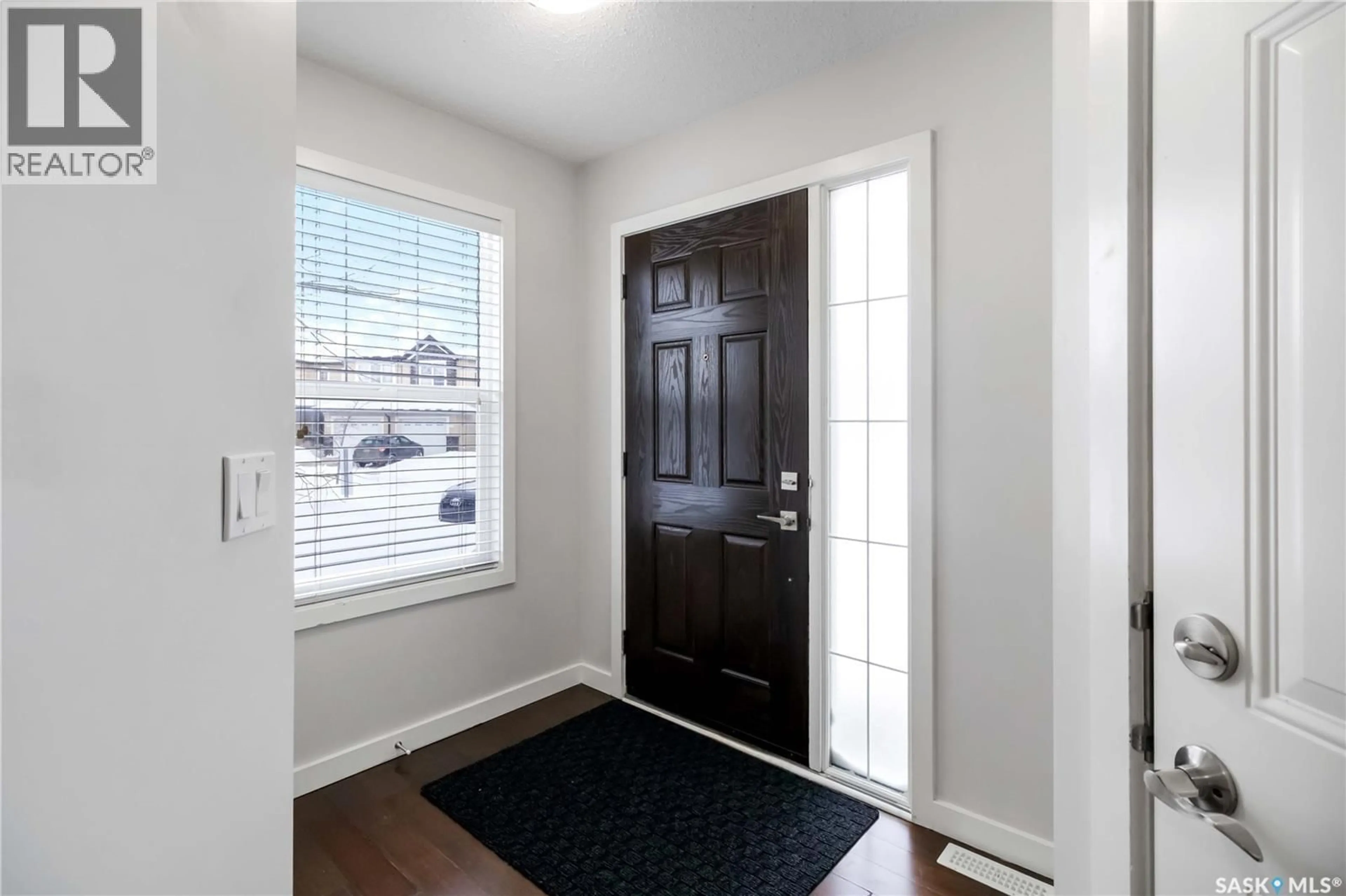 Indoor entryway for 410 - 215 LEDINGHAM WAY, Saskatoon Saskatchewan S7V0C4