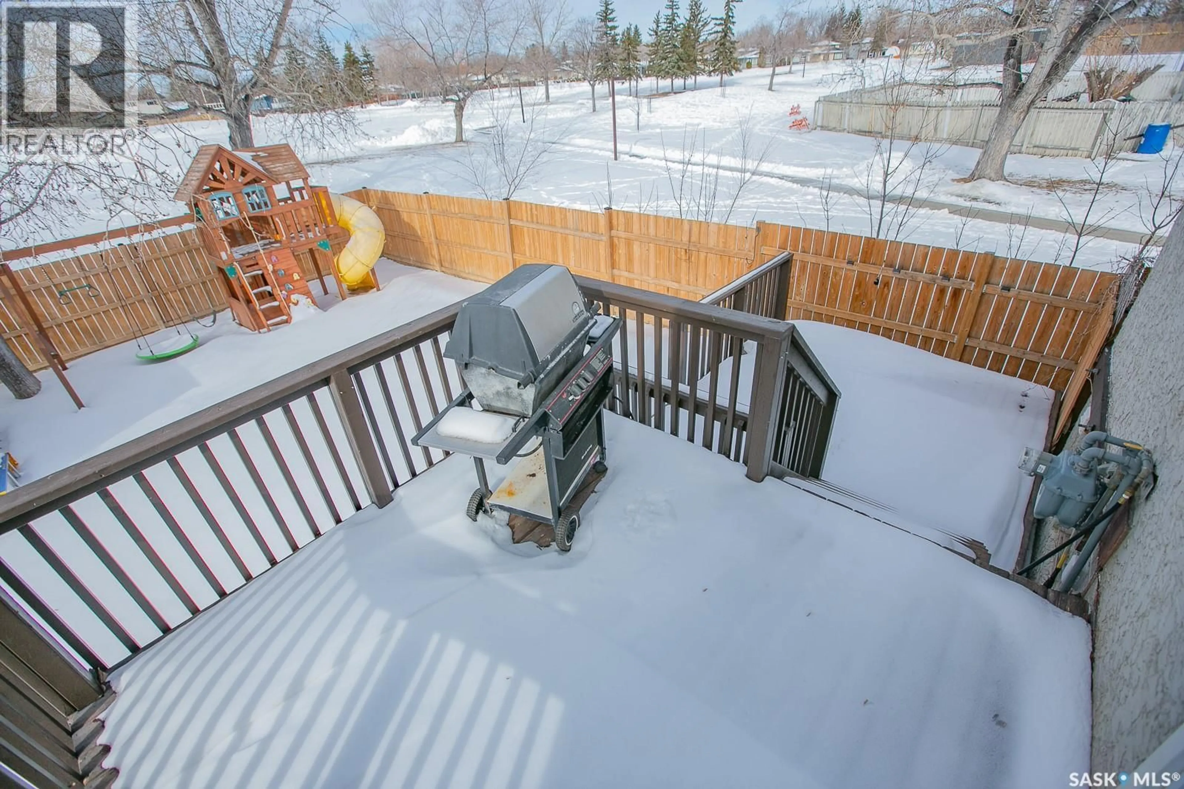 Patio, unknown for 786 HAYWORTH CRESCENT, Regina Saskatchewan S4X1Y1