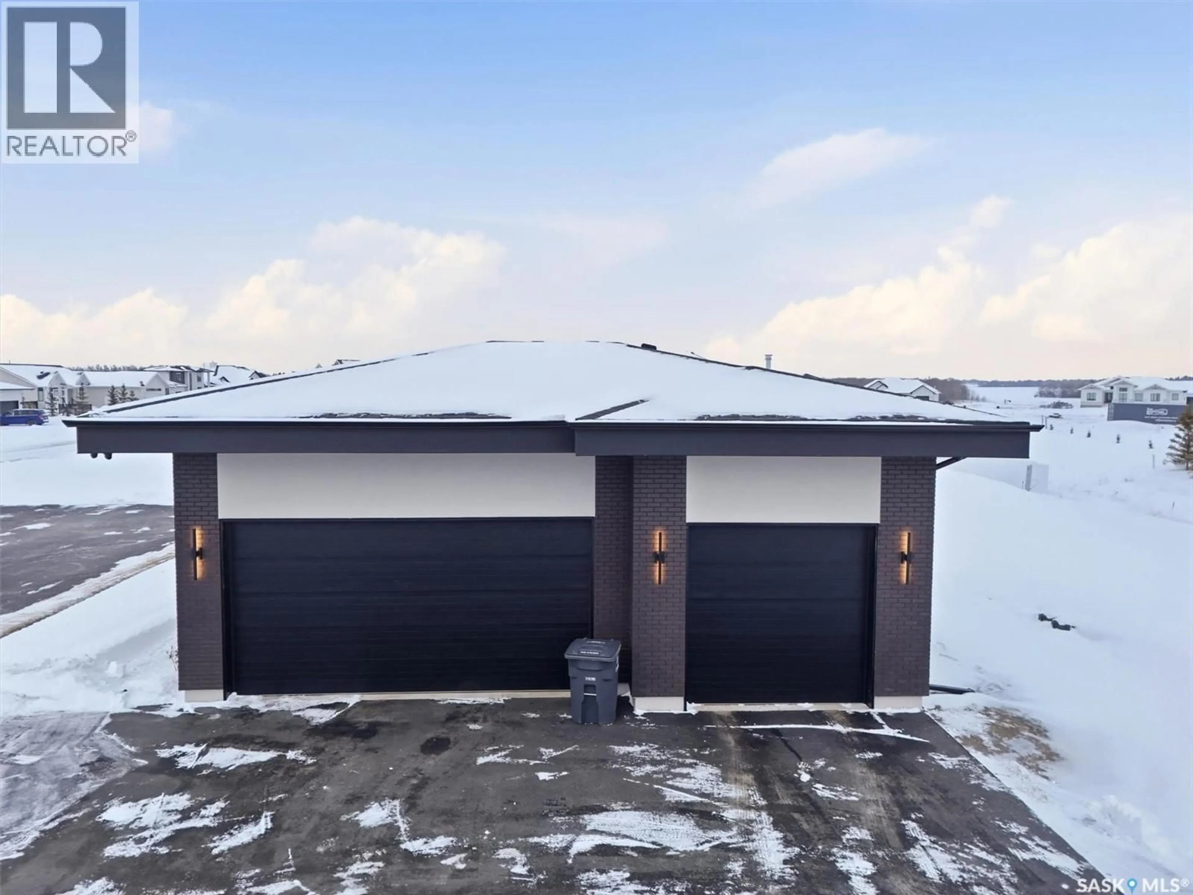 Indoor garage for 225 EDGEMONT CRESCENT, Corman Park Rm No. 344 Saskatchewan S7T0Z8