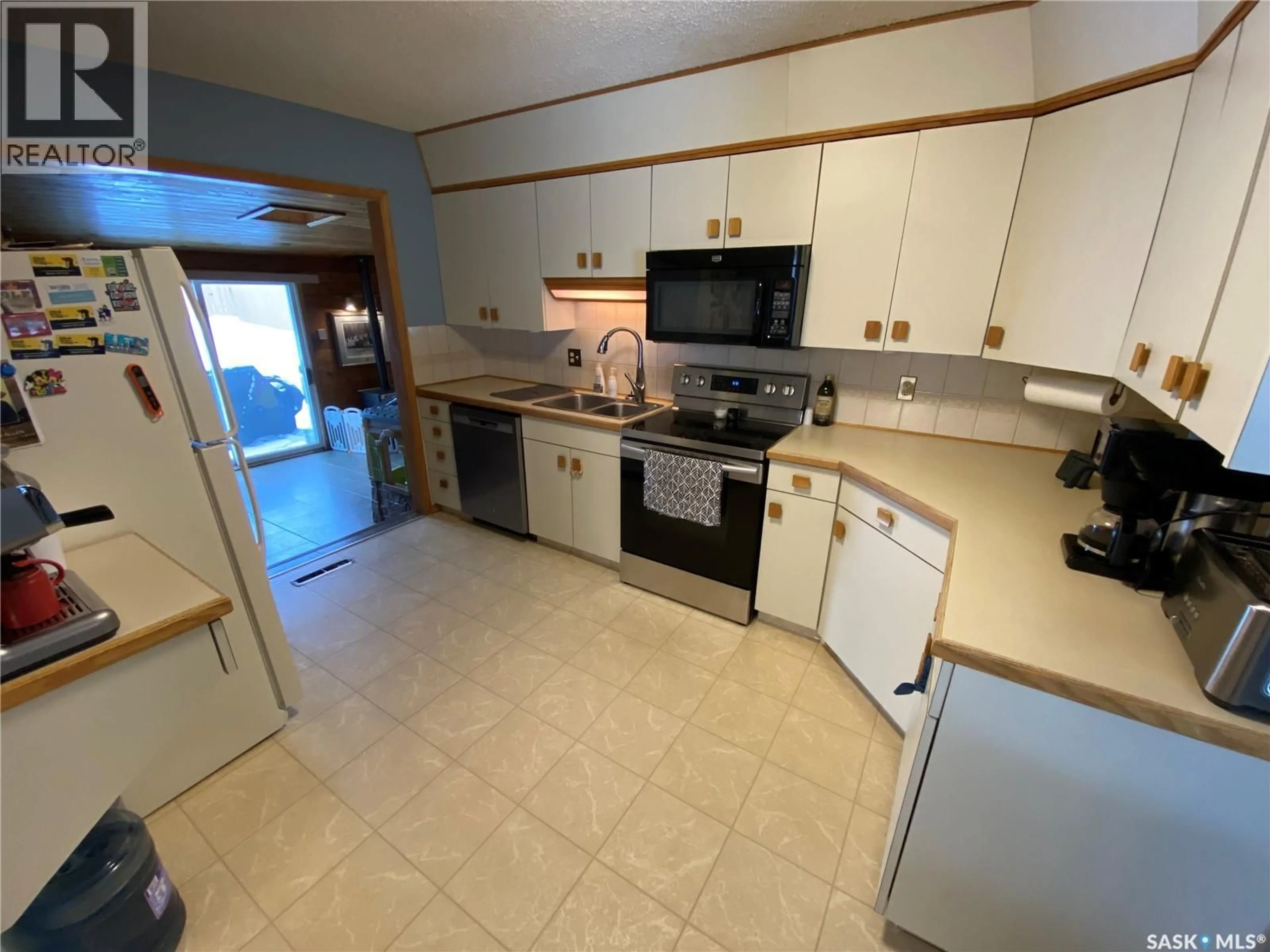 Unknown for 77 CRESTWOOD CRESCENT, Yorkton Saskatchewan S3N2P2