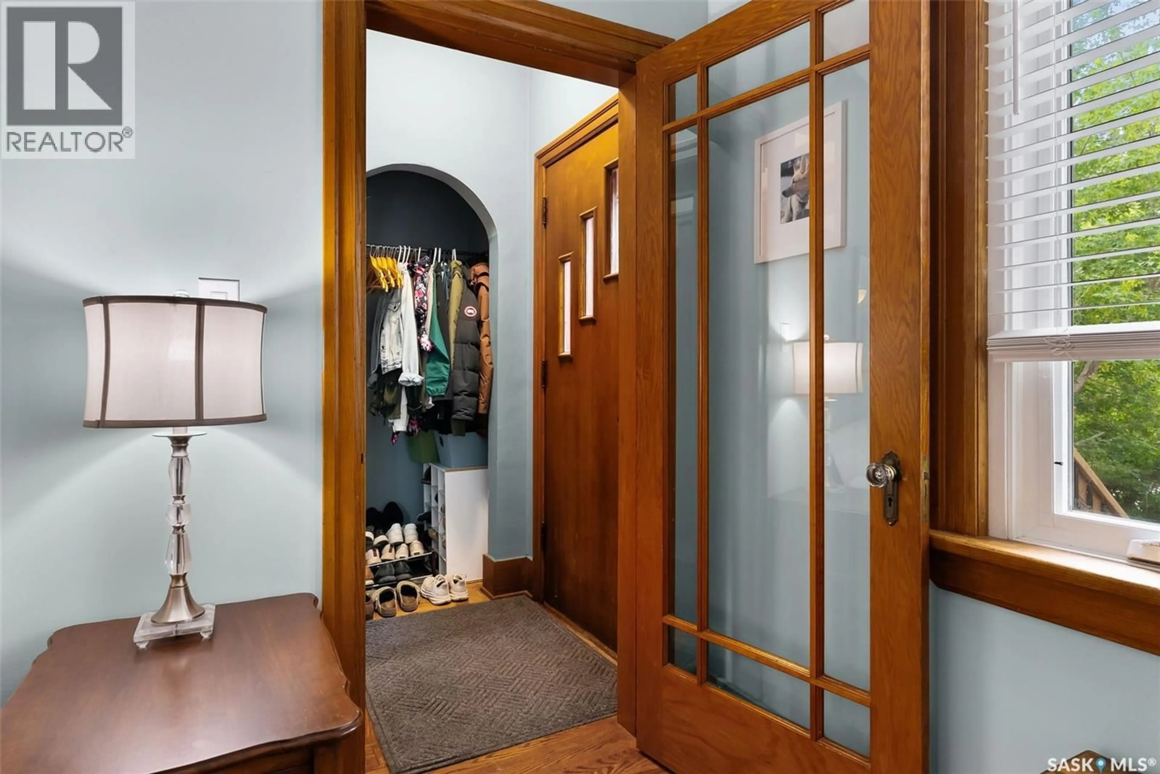 Indoor foyer for 3139 RETALLACK STREET, Regina Saskatchewan S4S1T5