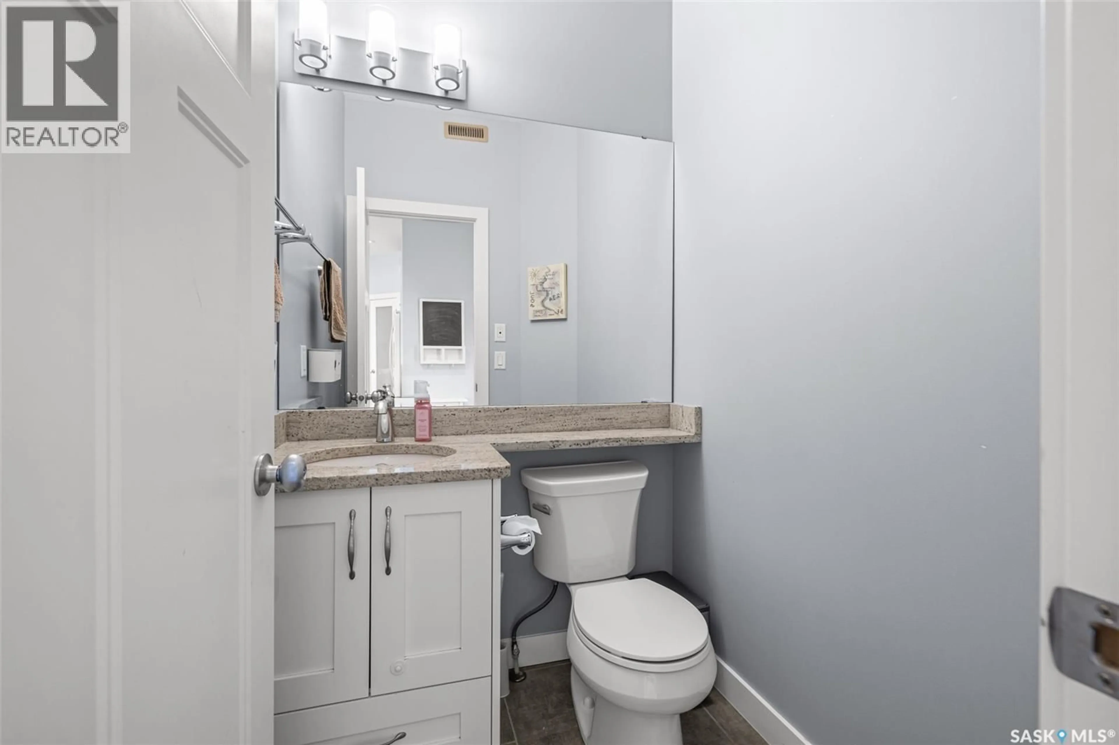 Standard bathroom, ceramic/tile floor for 5492 AERIAL CRESCENT, Regina Saskatchewan S4W0C9