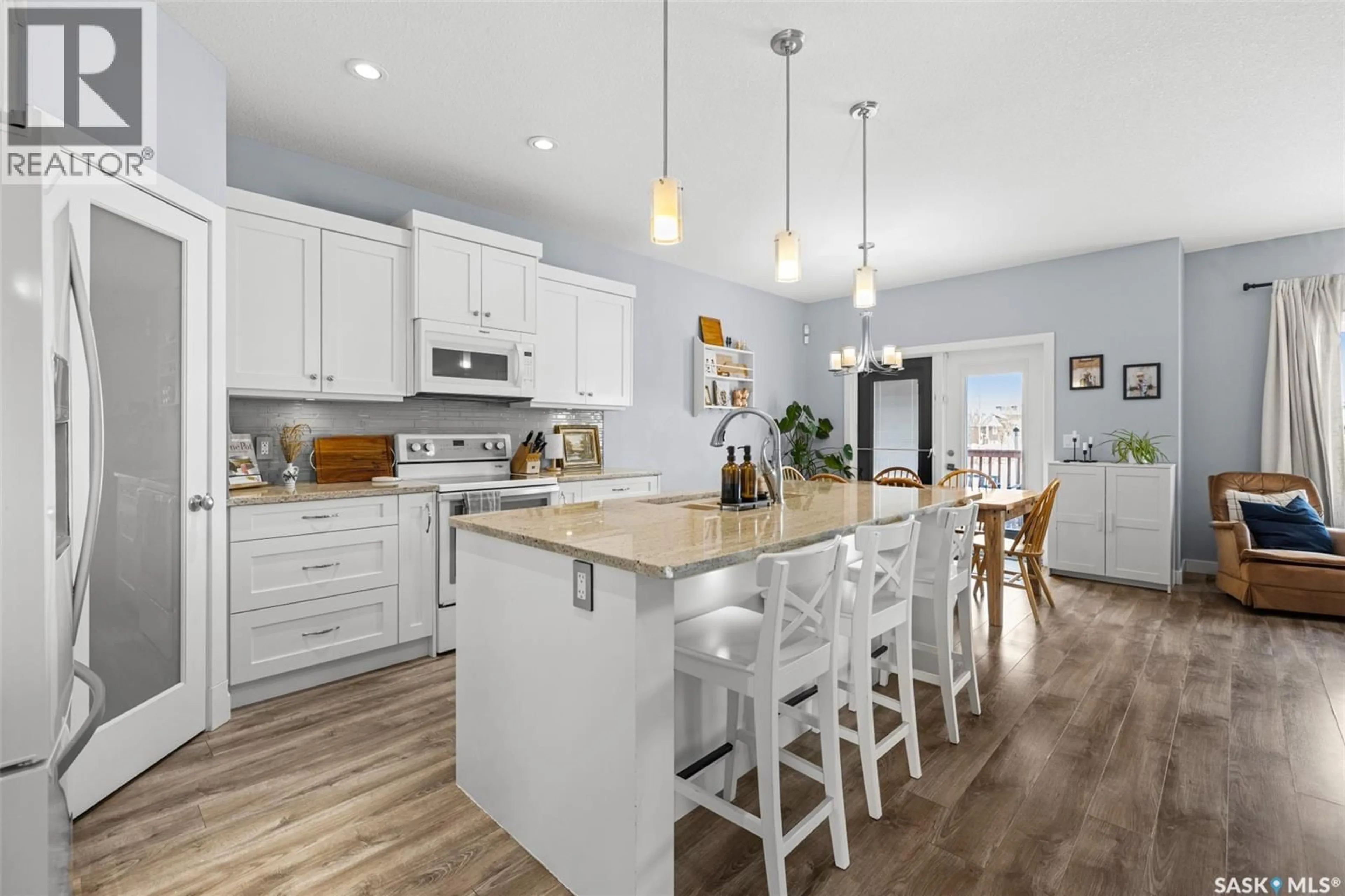 Open concept kitchen, unknown for 5492 AERIAL CRESCENT, Regina Saskatchewan S4W0C9