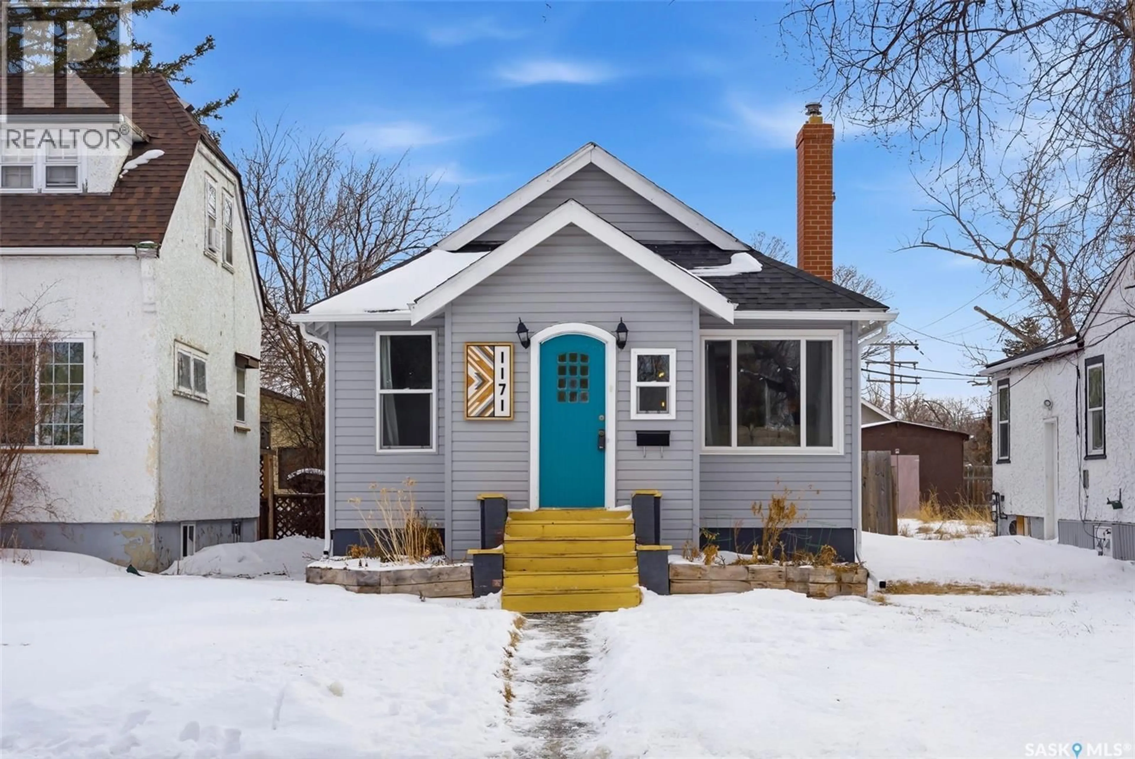 Home with vinyl exterior material, street for 1171 MONTAGUE STREET, Regina Saskatchewan S4T3H8