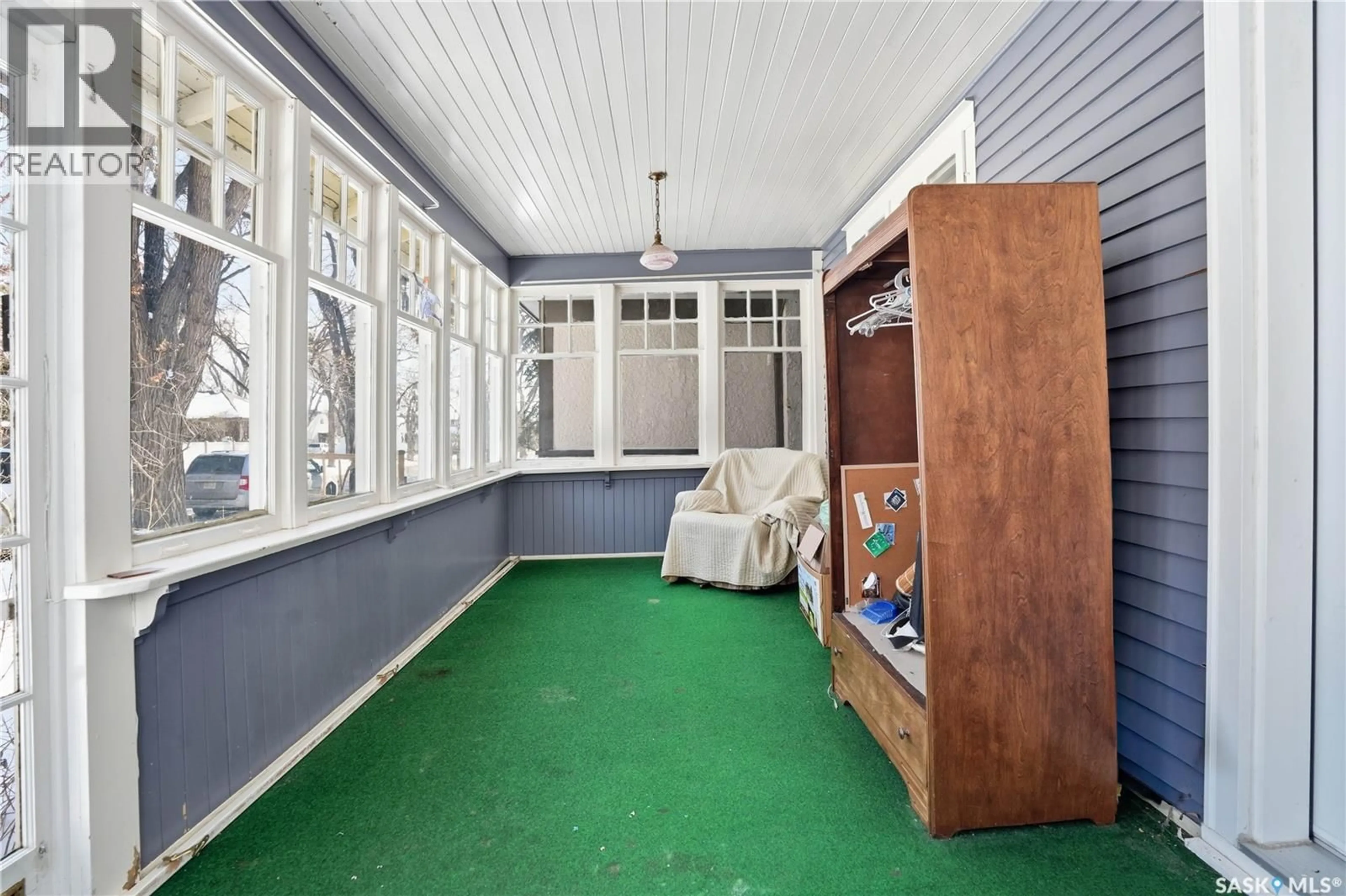 A pic of a room for 2332 ELPHINSTONE STREET, Regina Saskatchewan S4T3P1