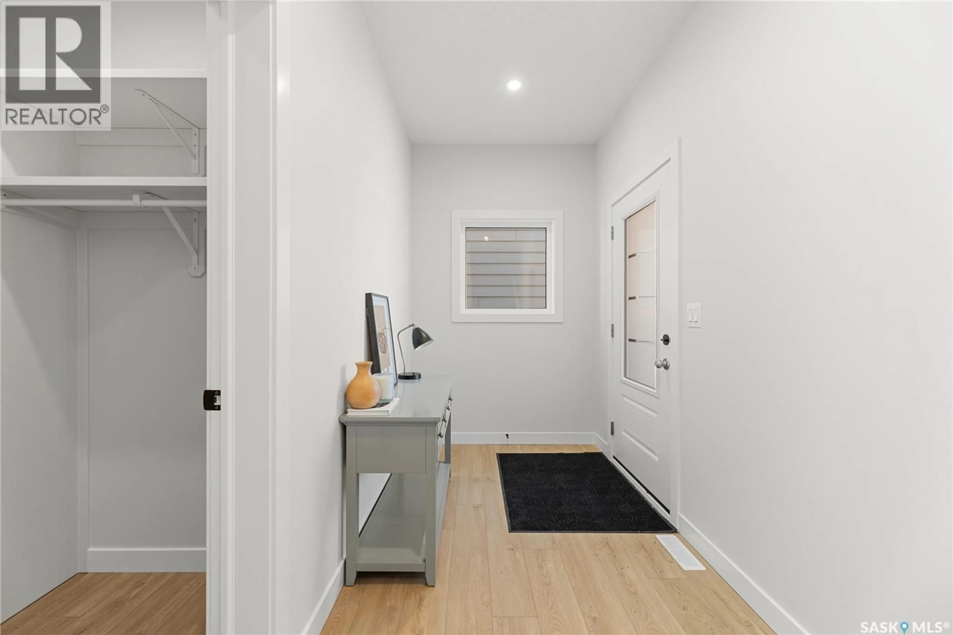 Indoor entryway for 934 BRIGHTON GATE, Saskatoon Saskatchewan S7V1S6