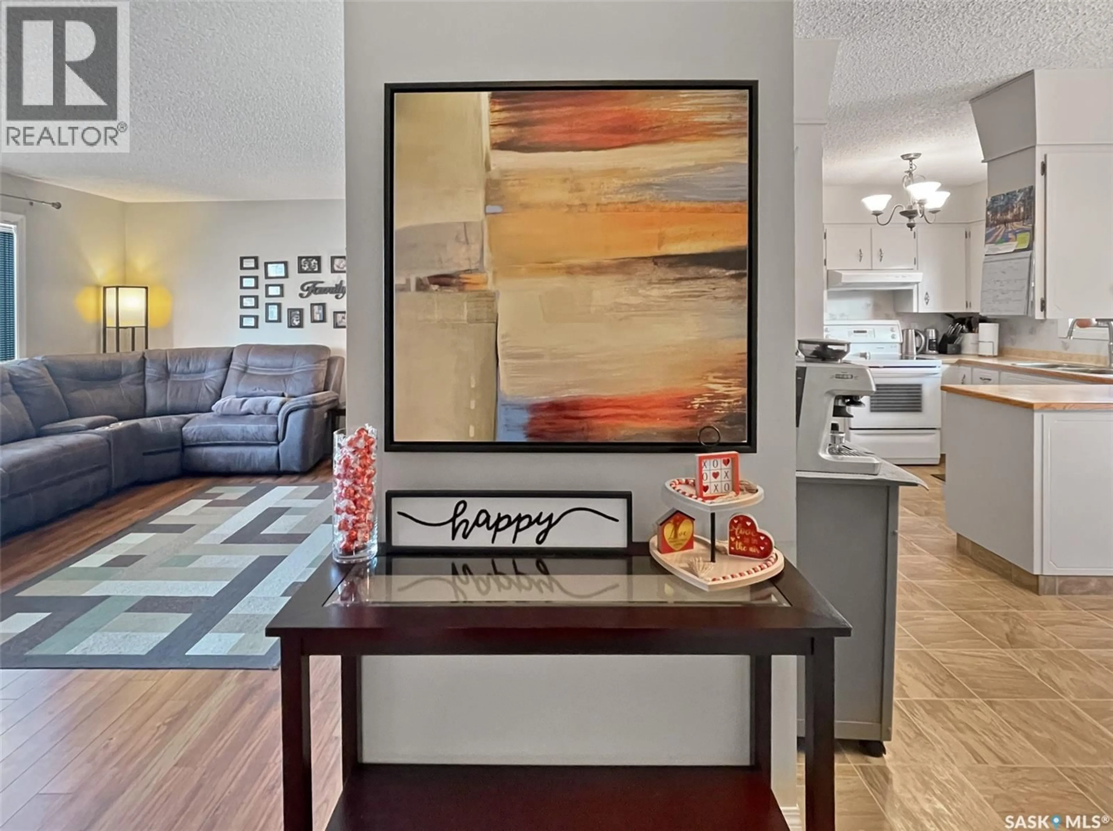 Indoor entryway for 434 COLONEL OTTER DRIVE, Swift Current Saskatchewan S9H4P6