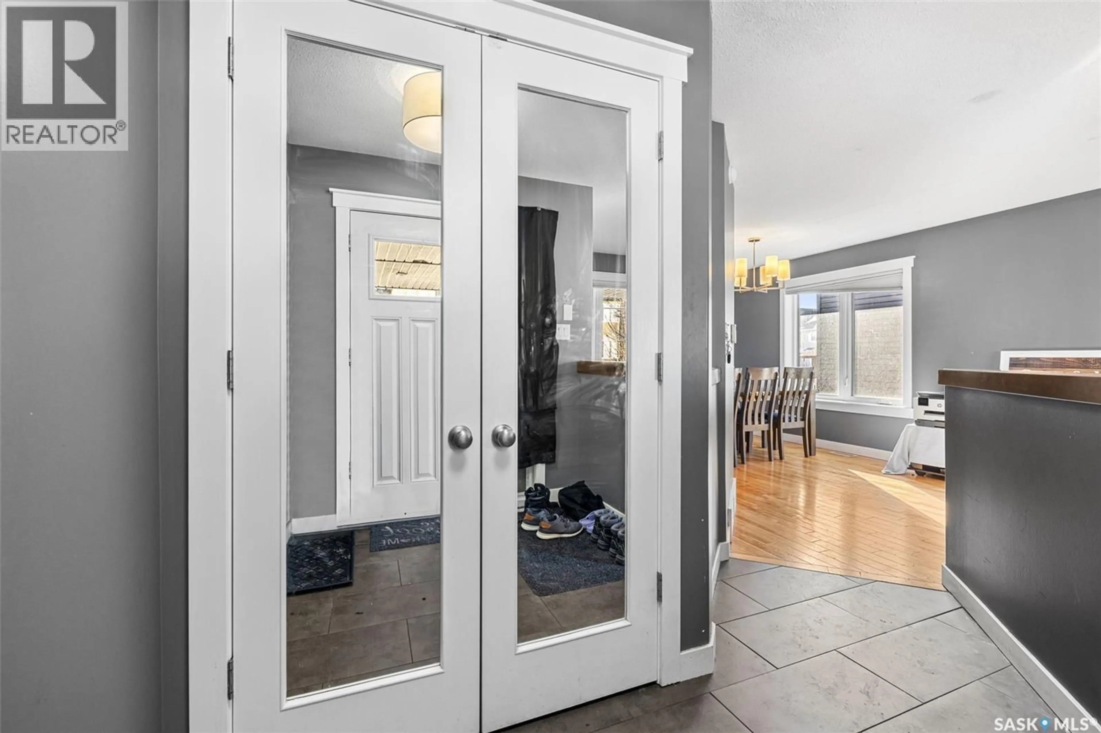 Indoor entryway for 5313 MITCHINSON WAY, Regina Saskatchewan S4W0G8