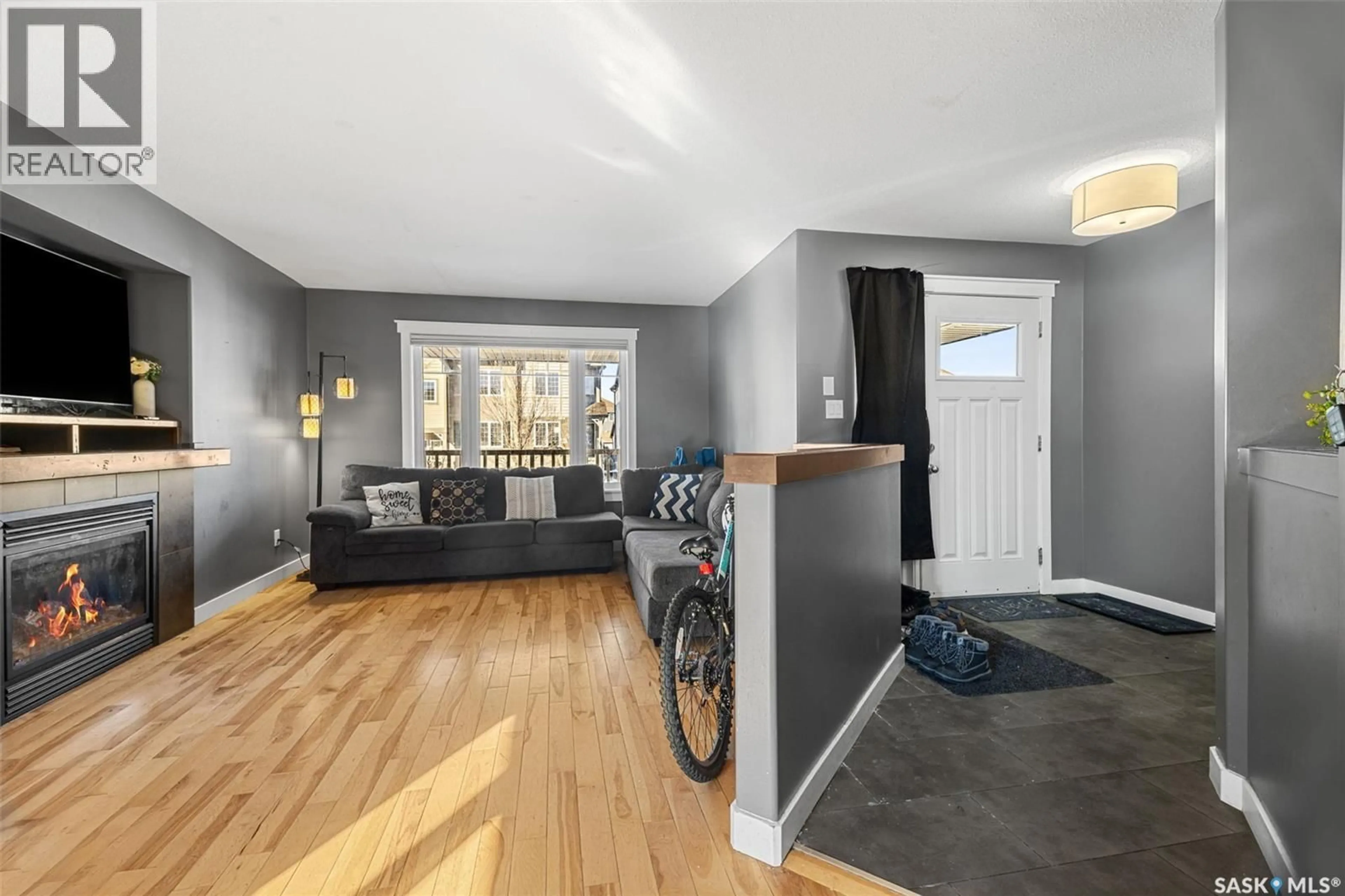 Indoor entryway for 5313 MITCHINSON WAY, Regina Saskatchewan S4W0G8