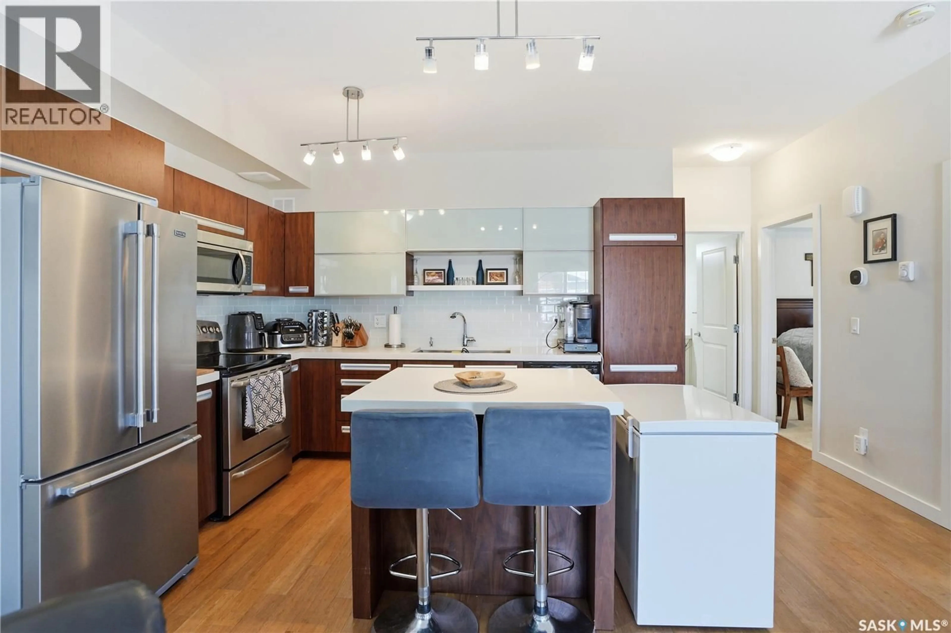 Open concept kitchen, unknown for 1015 - 504 PATRICK CRESCENT, Saskatoon Saskatchewan S7L4Y2