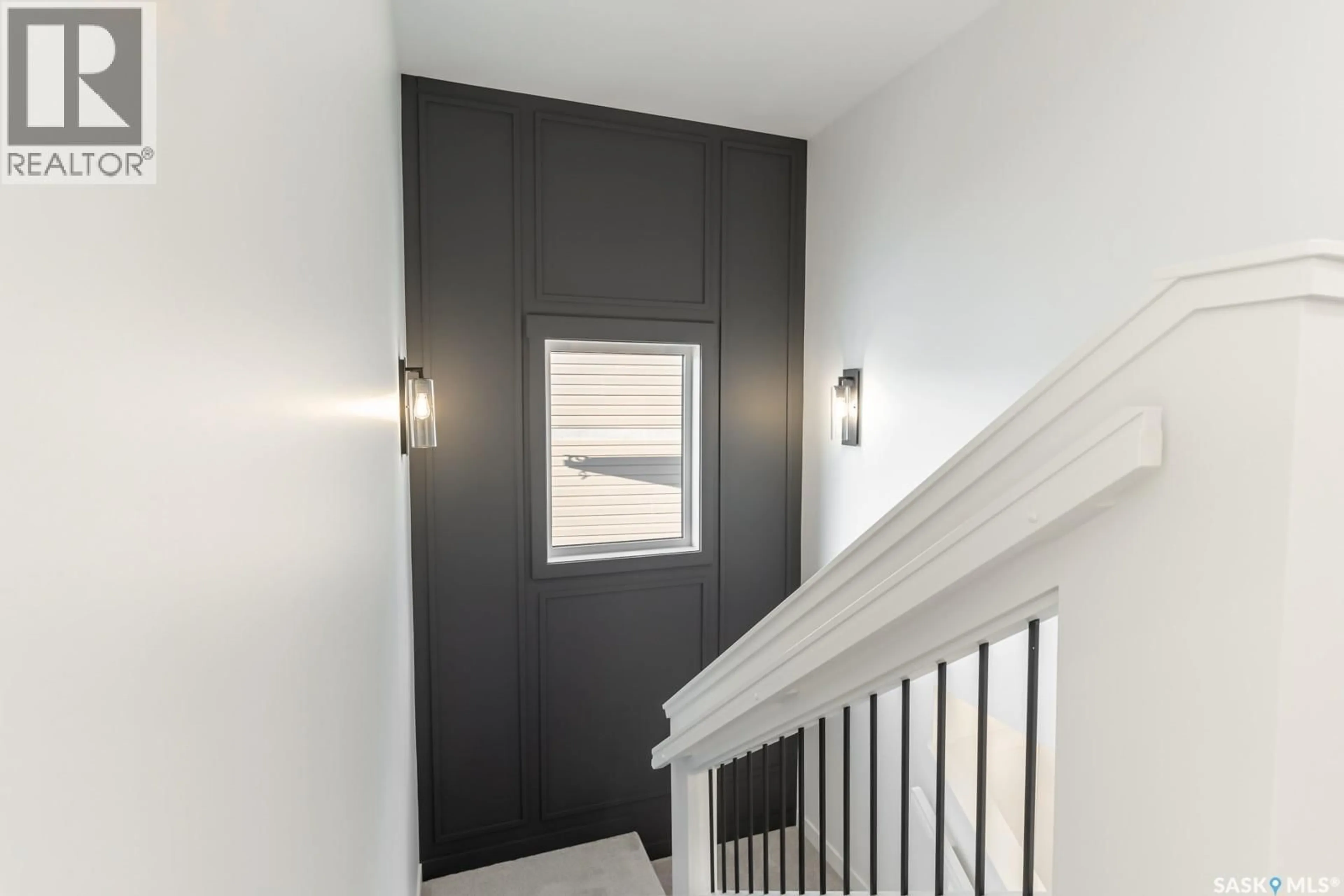 Indoor entryway for 135 TRAEGER COMMON, Saskatoon Saskatchewan S7V1R3