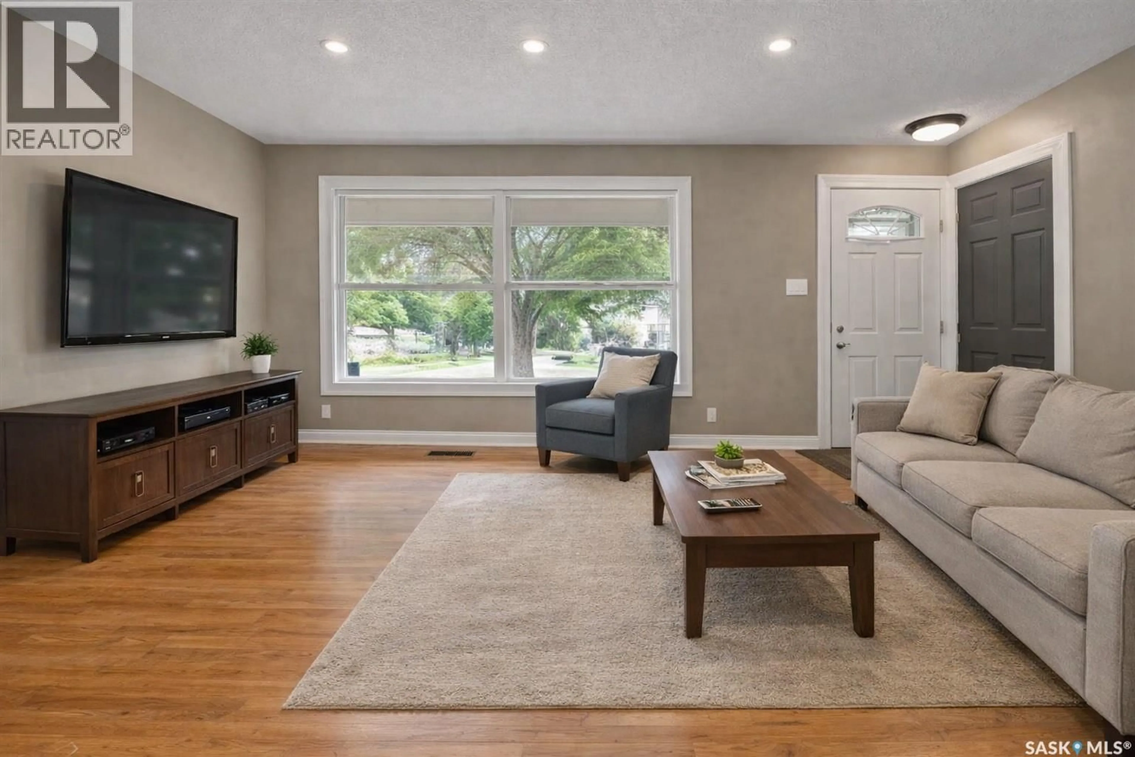 Living room with furniture, unknown for 4515 SHERWOOD DRIVE, Regina Saskatchewan S4R4B3