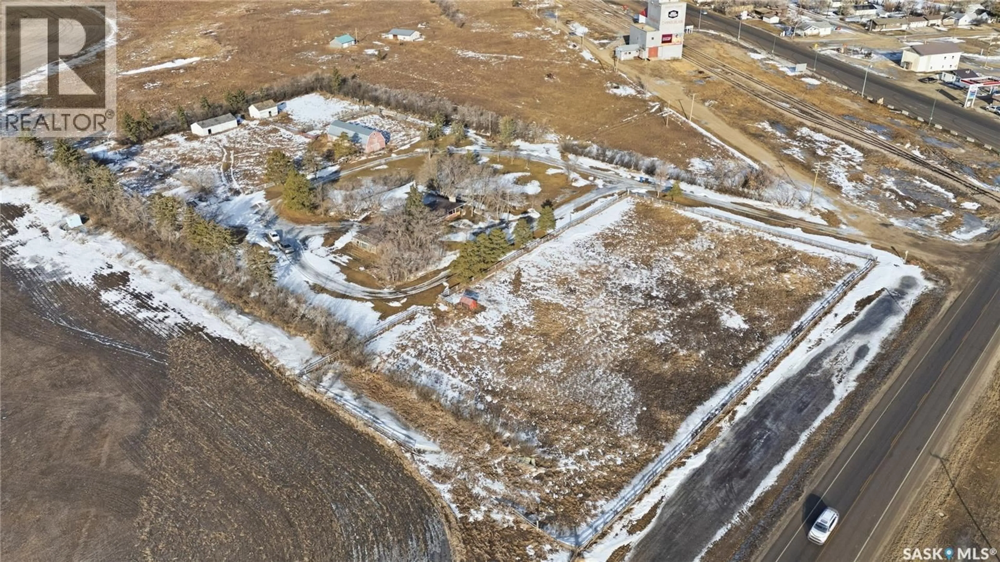 A pic from outside/outdoor area/front of a property/back of a property/a pic from drone, building for CHAMBERLAIN ACREAGE, Chamberlain Saskatchewan S0G0R0