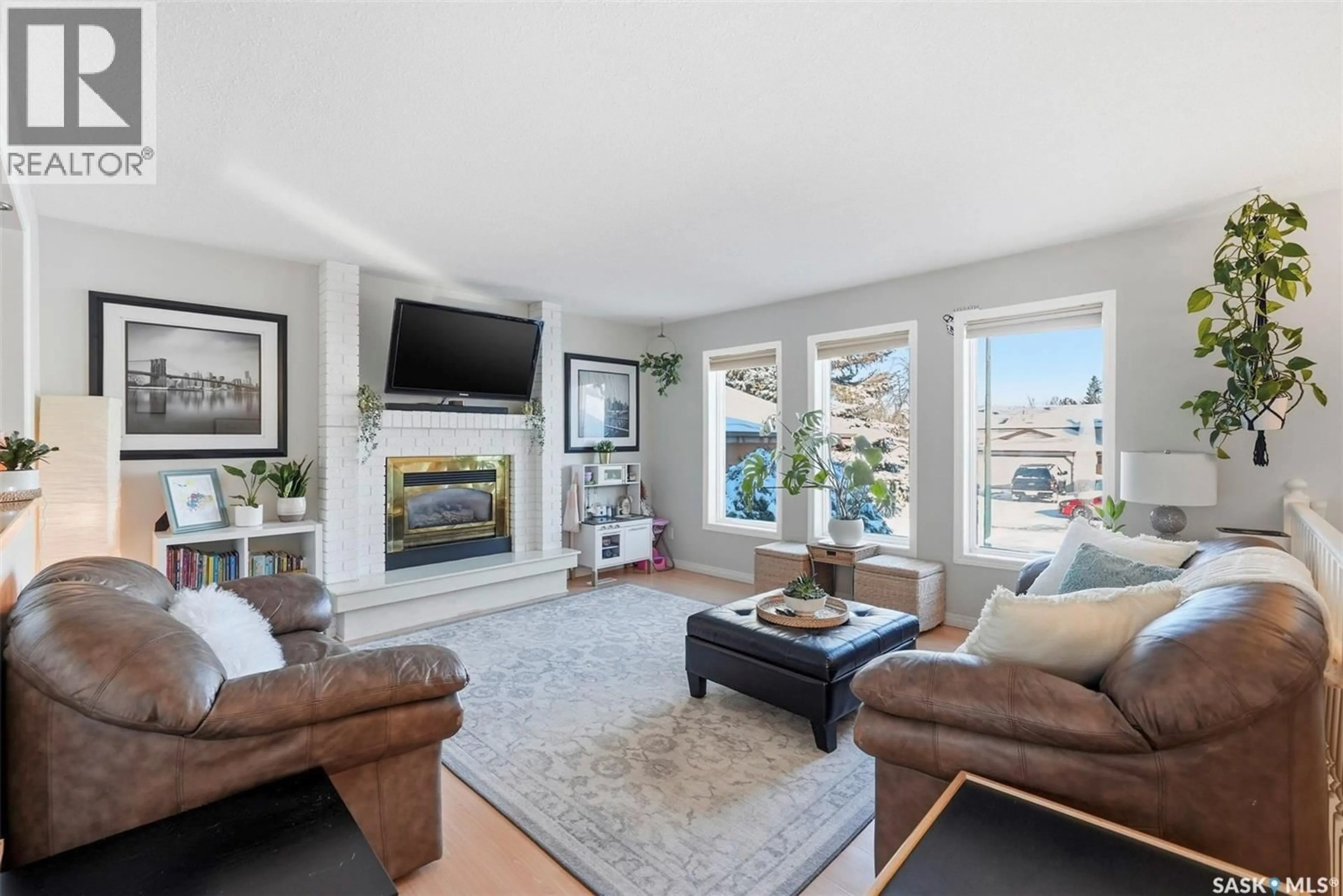 Living room with furniture, unknown for 107 PERREAULT CRESCENT, Saskatoon Saskatchewan S7K6A9