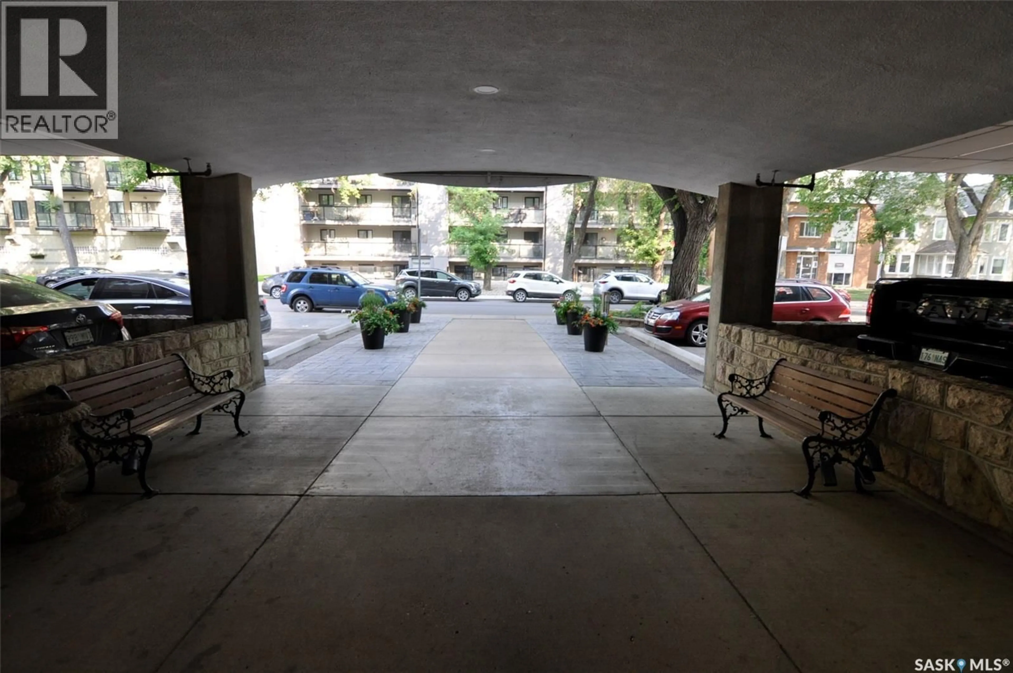 Unknown for 608 537 4TH AVENUE, Saskatoon Saskatchewan S7K2M6