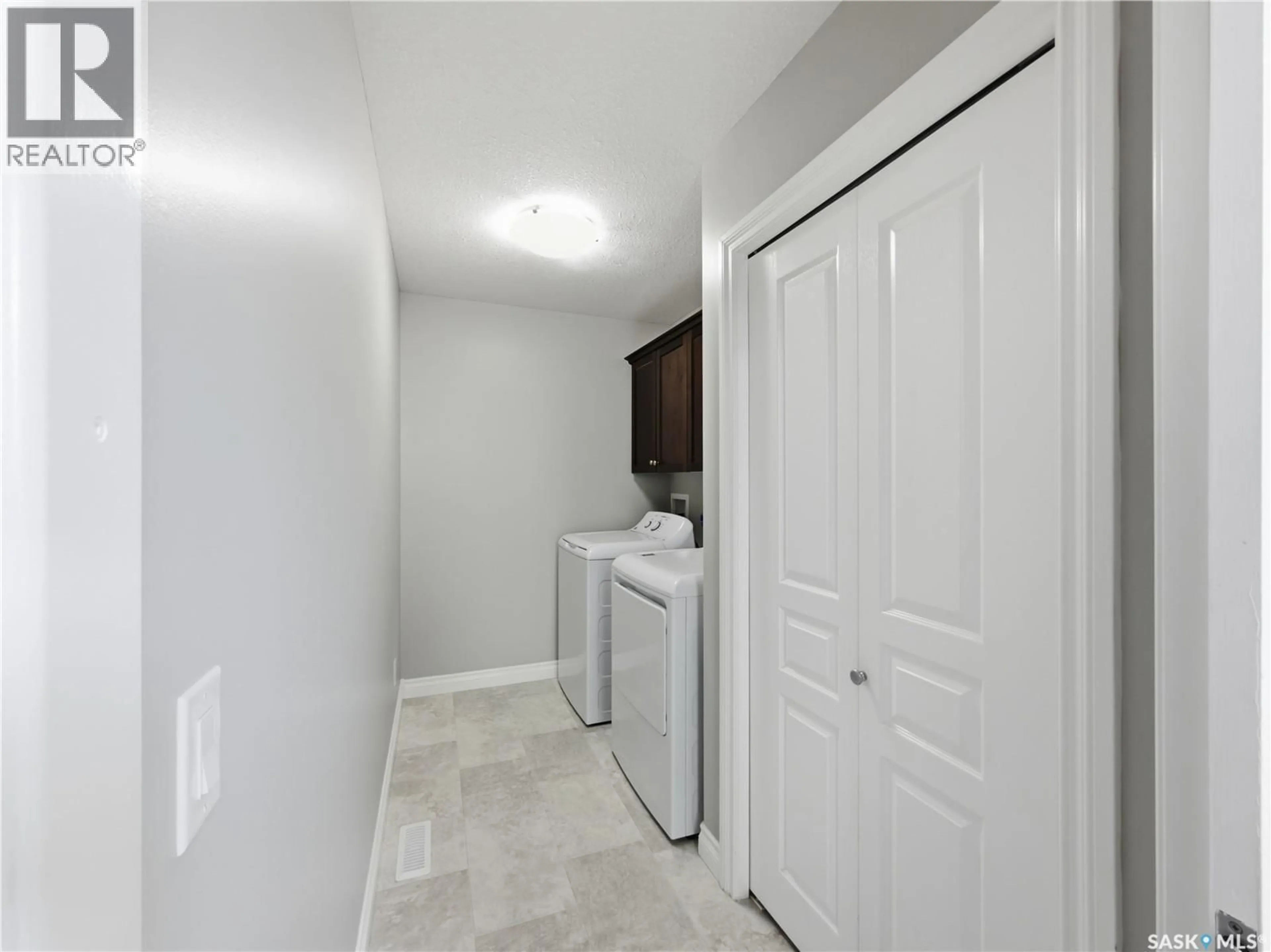 Laundry room for 4706 MAZINKE CRESCENT, Regina Saskatchewan S4X4T9