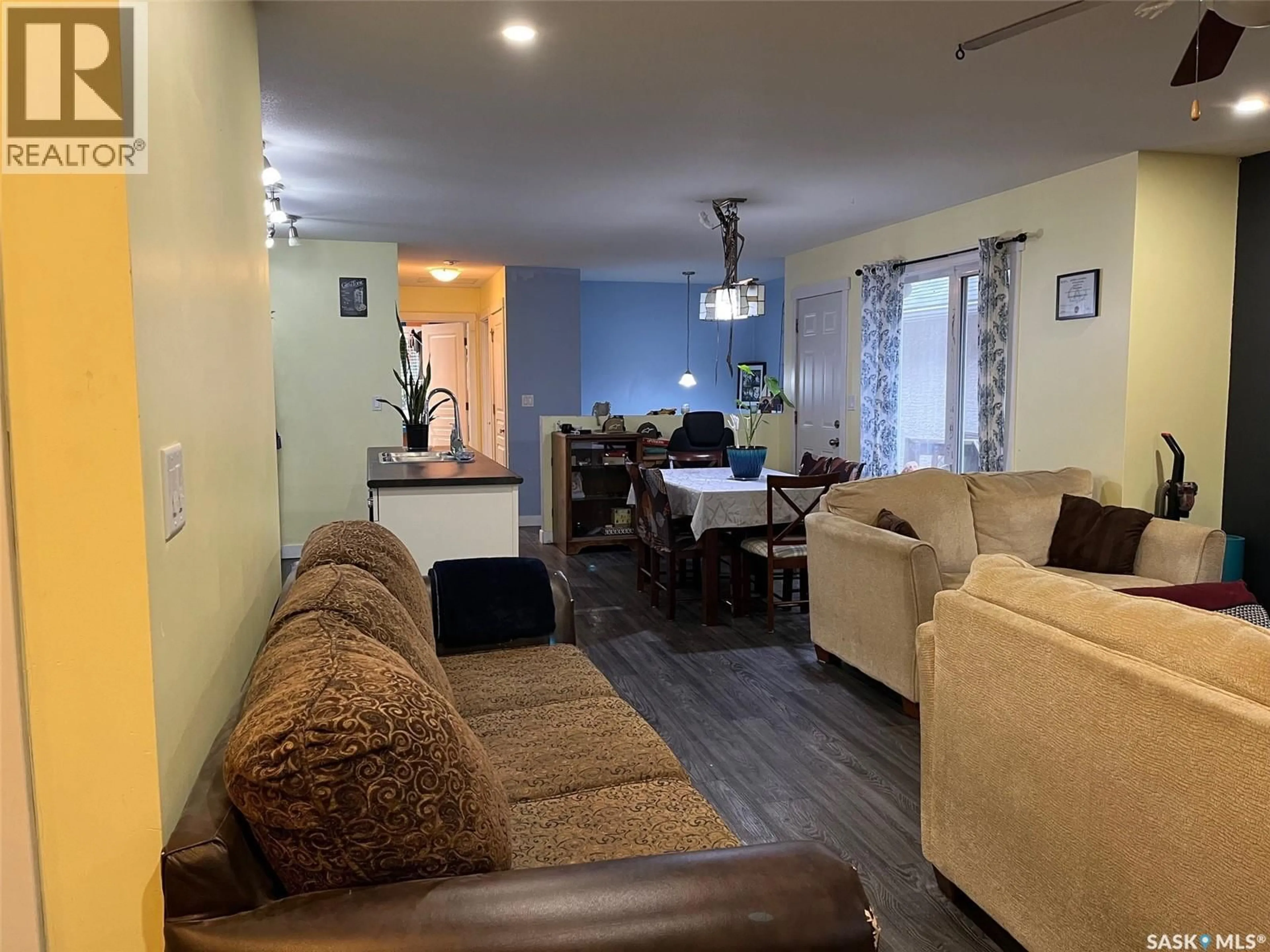 Living room with furniture, unknown for 1019 RAE STREET, Regina Saskatchewan S4T2B7