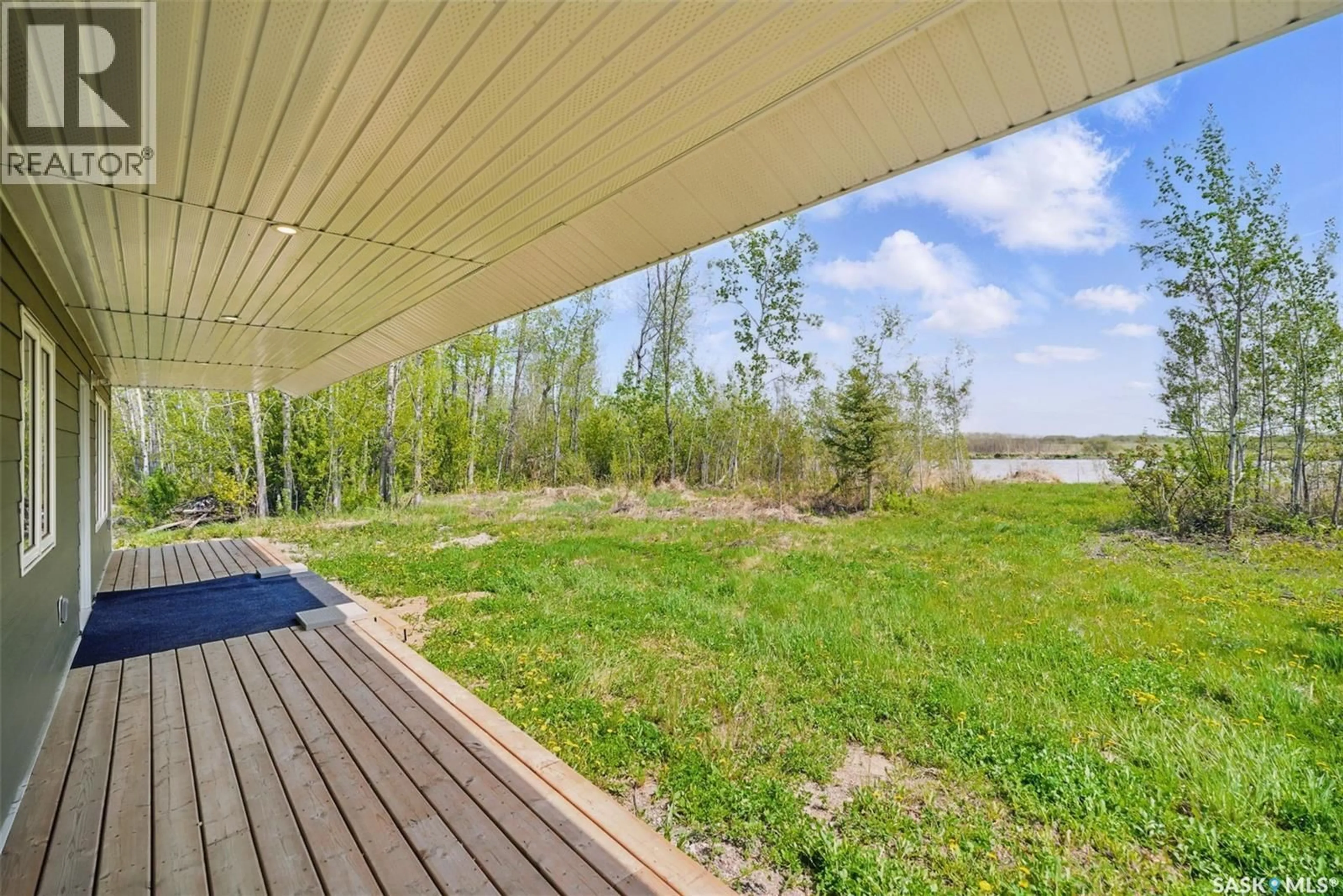 Patio, water/lake/river/ocean view for 304 RAILWAY AVENUE, Garden River Rm No. 490 Saskatchewan S0J1T0