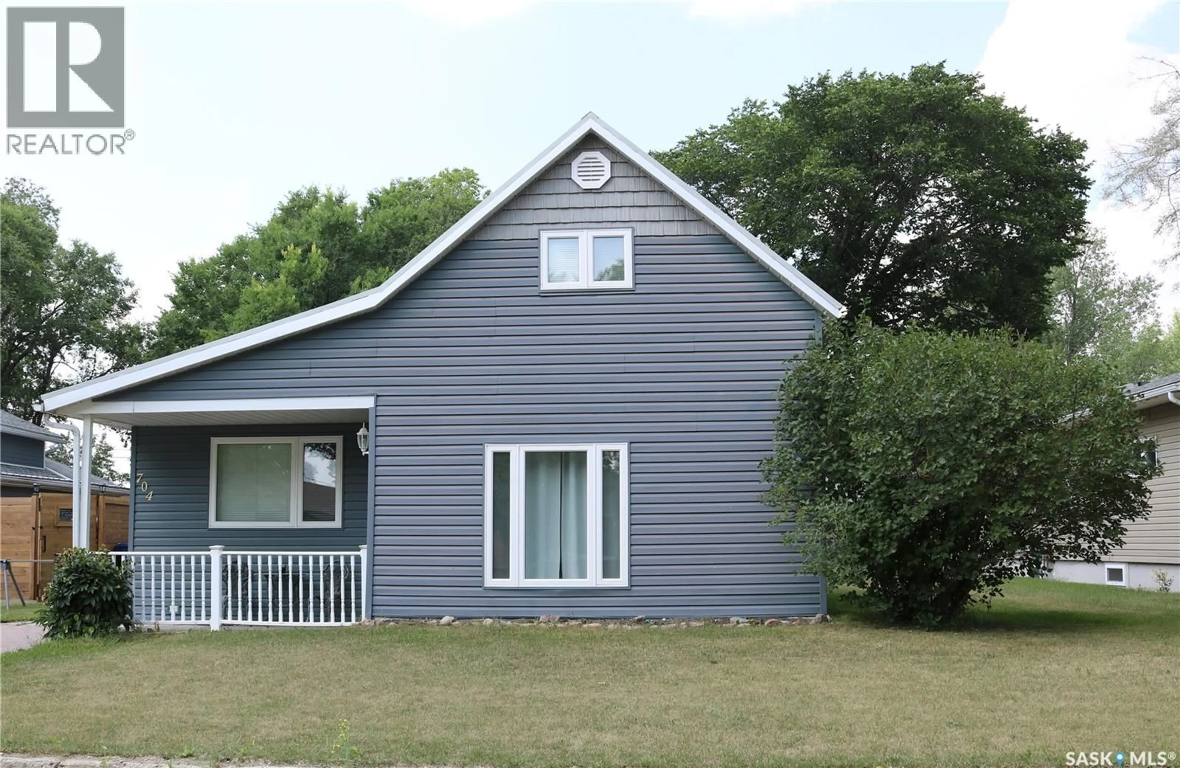 Unknown for 704 OGILVIE STREET, Moosomin Saskatchewan S0G3N0