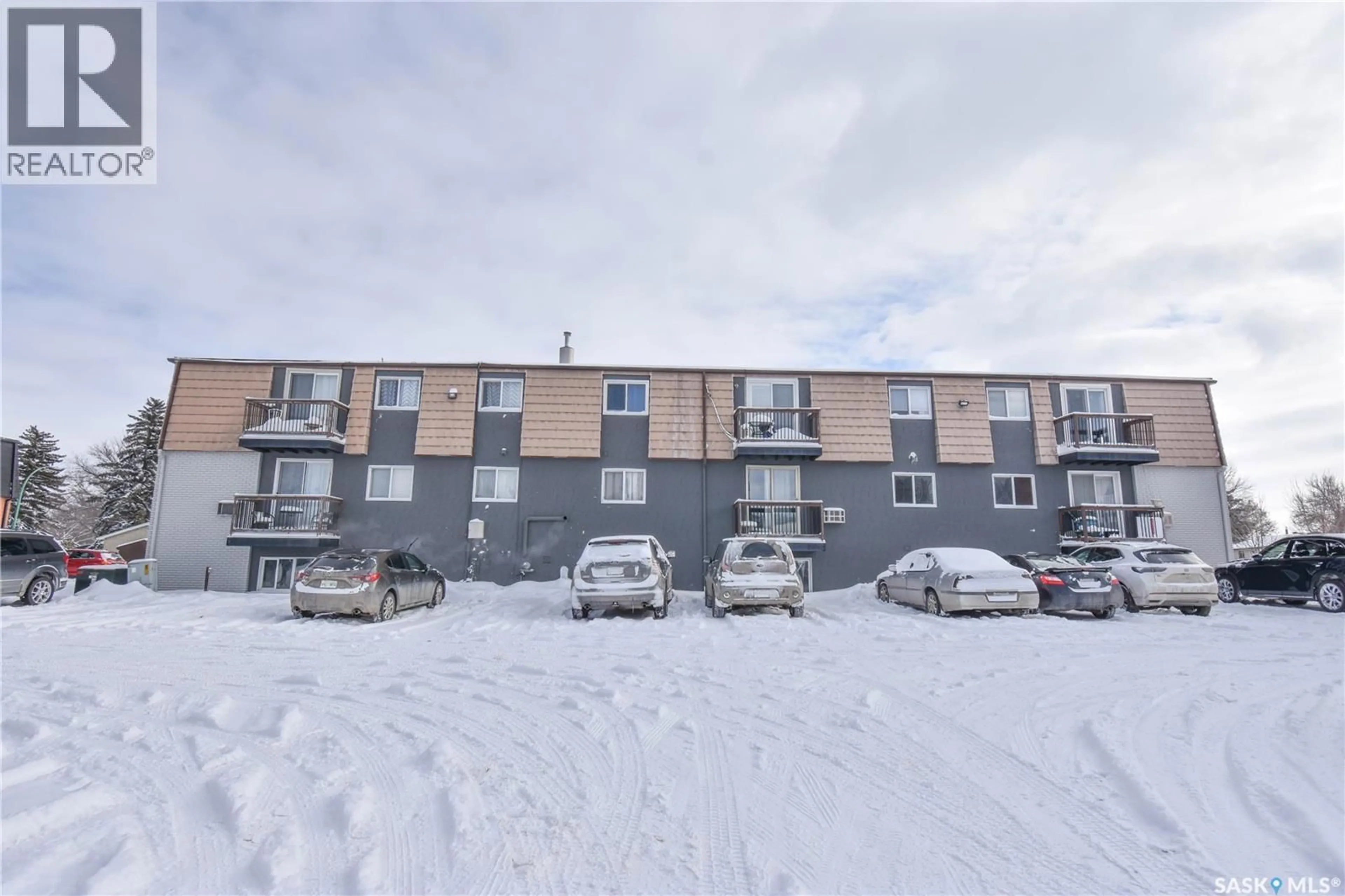 Parking for 18 116 ACADIA COURT, Saskatoon Saskatchewan S7H4T7