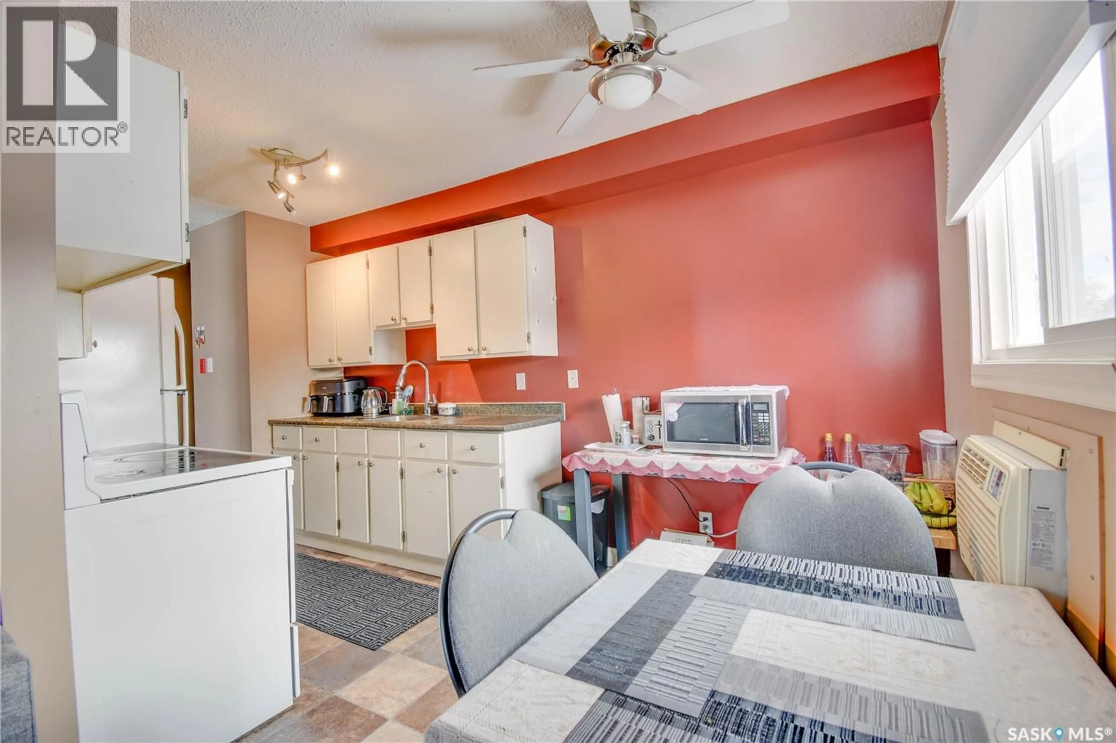 Unknown for 18 116 ACADIA COURT, Saskatoon Saskatchewan S7H4T7