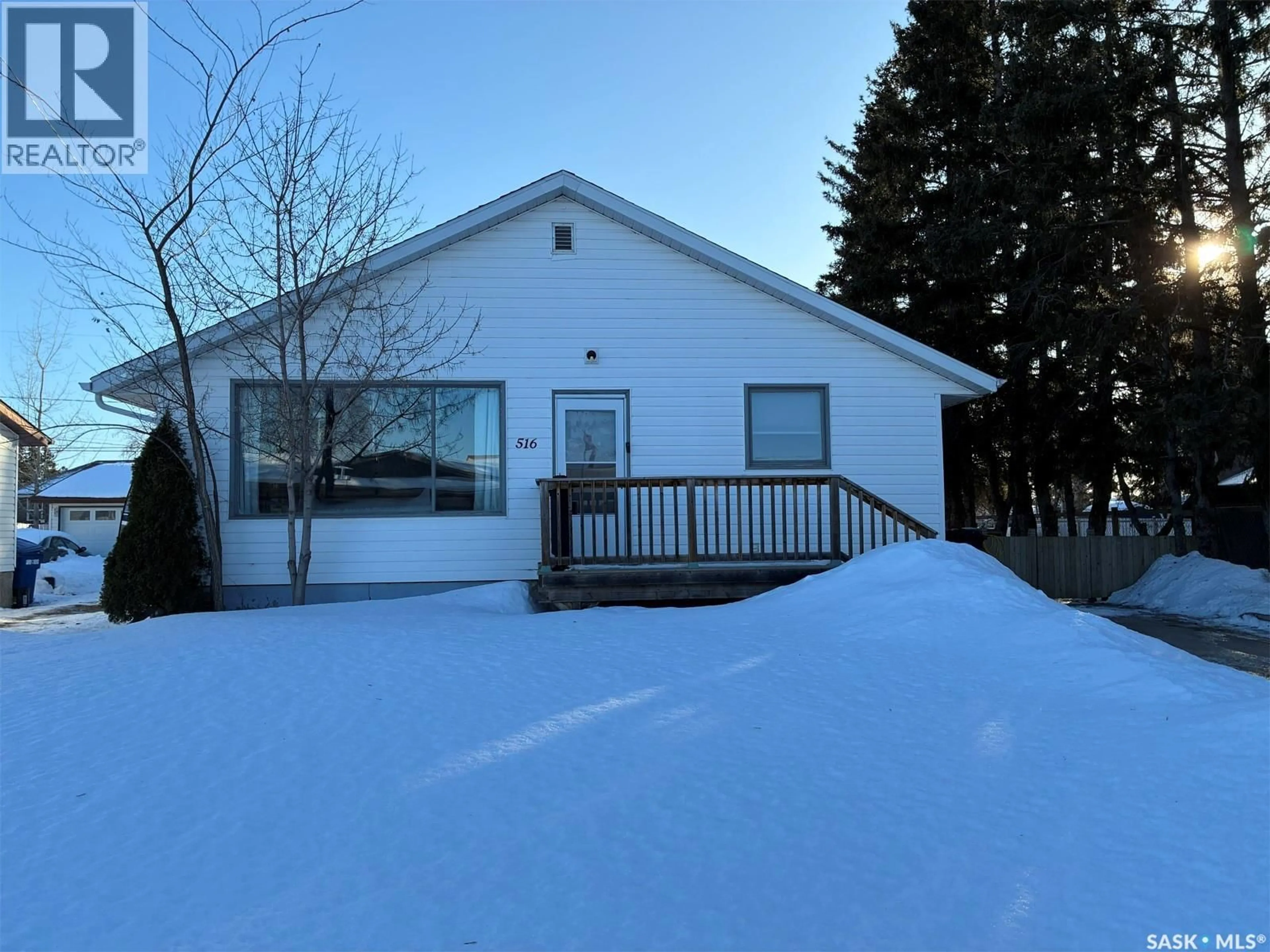 A pic from outside/outdoor area/front of a property/back of a property/a pic from drone, unknown for 516 3RD STREET, Meadow Lake Saskatchewan S9X1H1