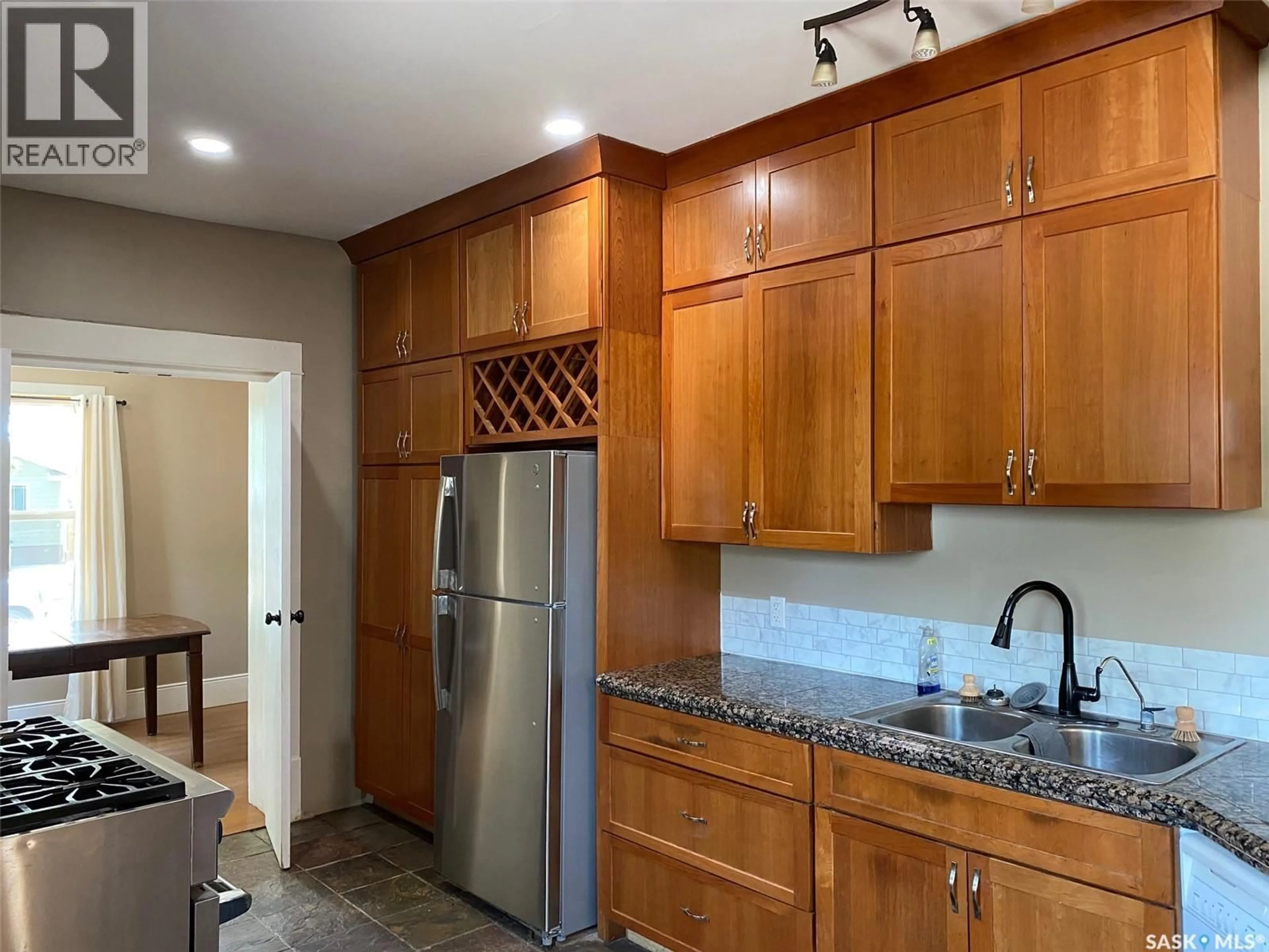 Standard kitchen, unknown for 34 LAURIER AVENUE, Yorkton Saskatchewan S3N1T7