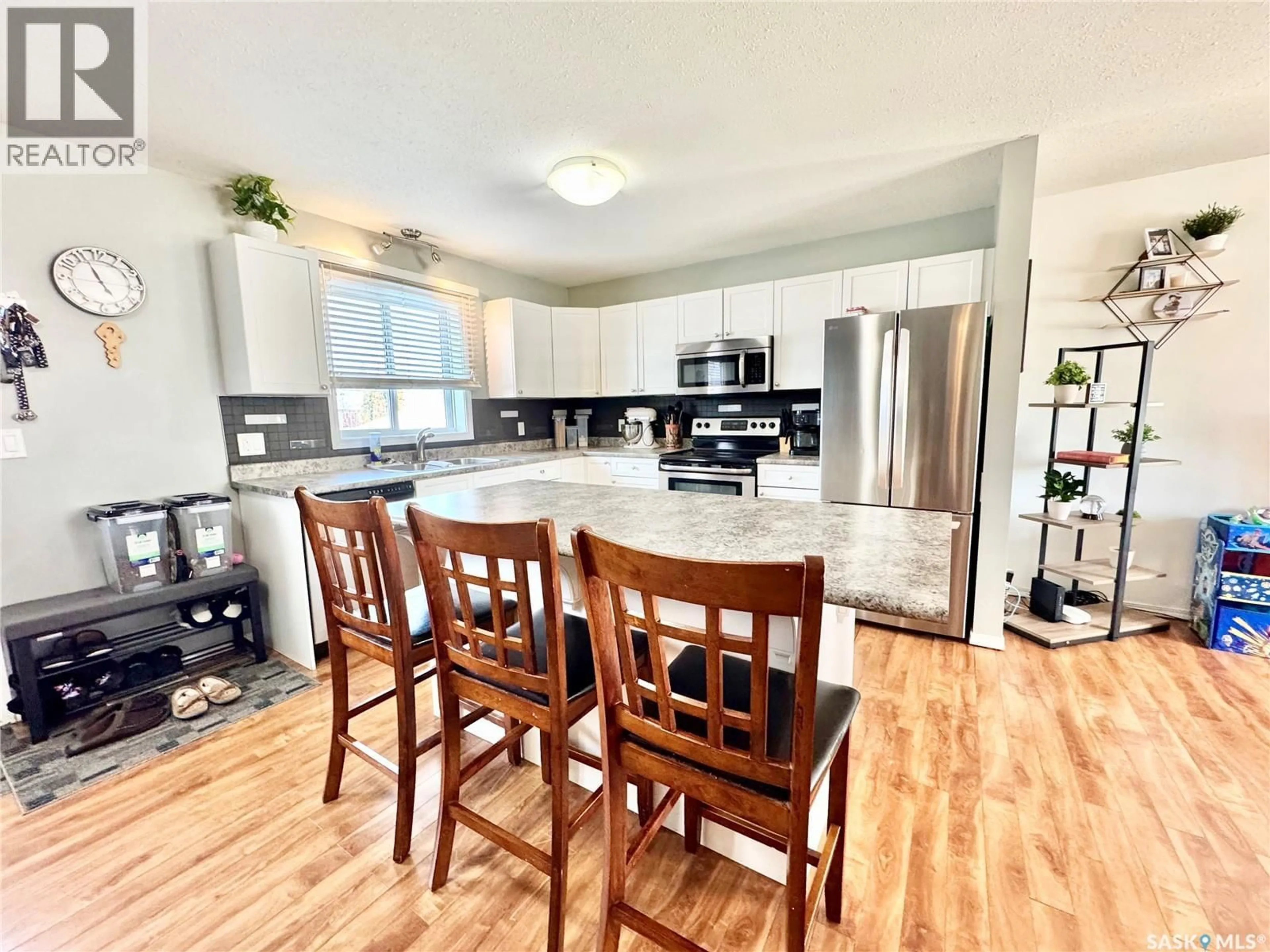 Open concept kitchen, unknown for 1400 1ST STREET, Prince Albert Saskatchewan S6V0E5