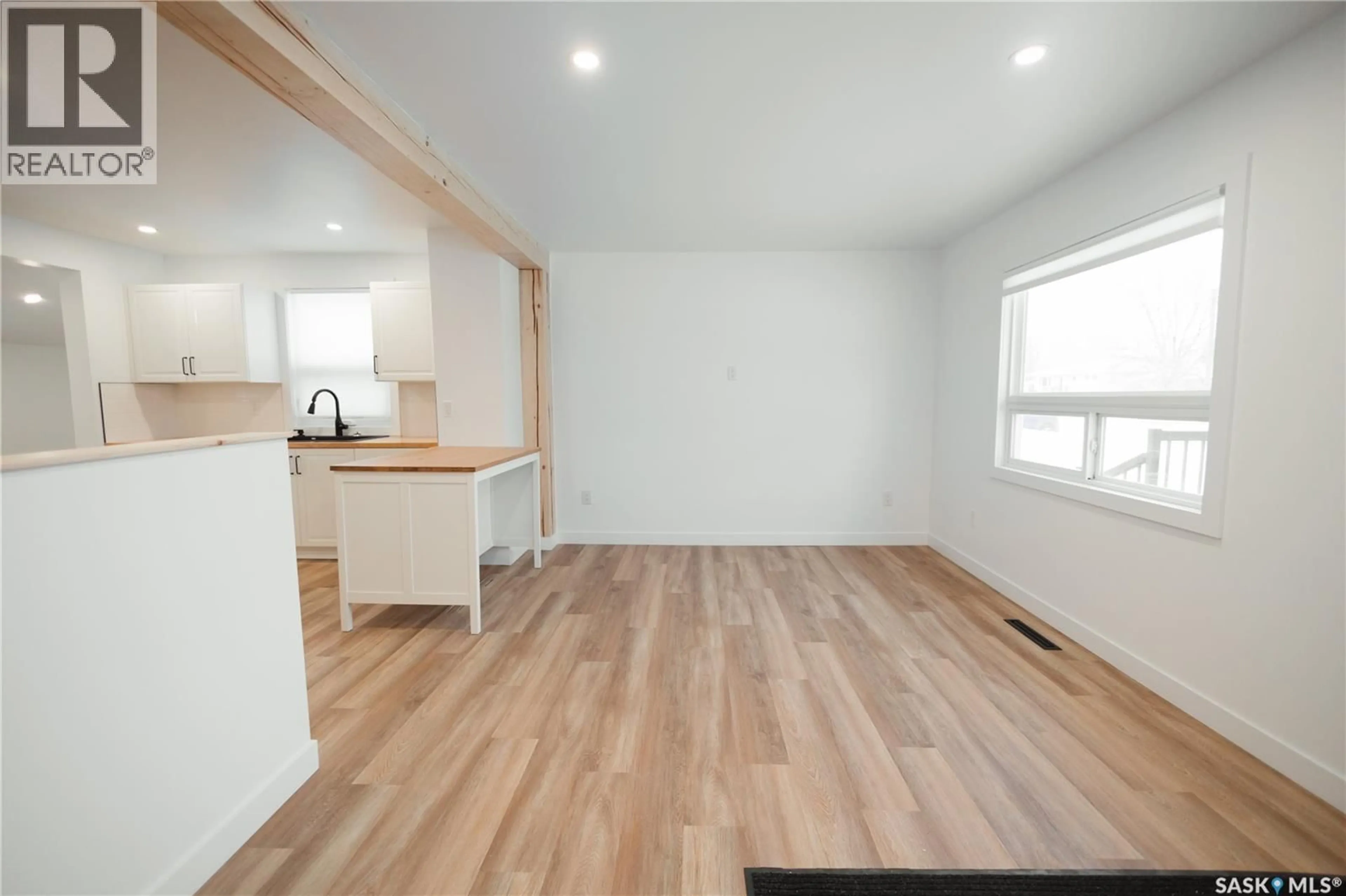 A pic of a room for 1041 HASTINGS STREET, Moose Jaw Saskatchewan S6H5R7
