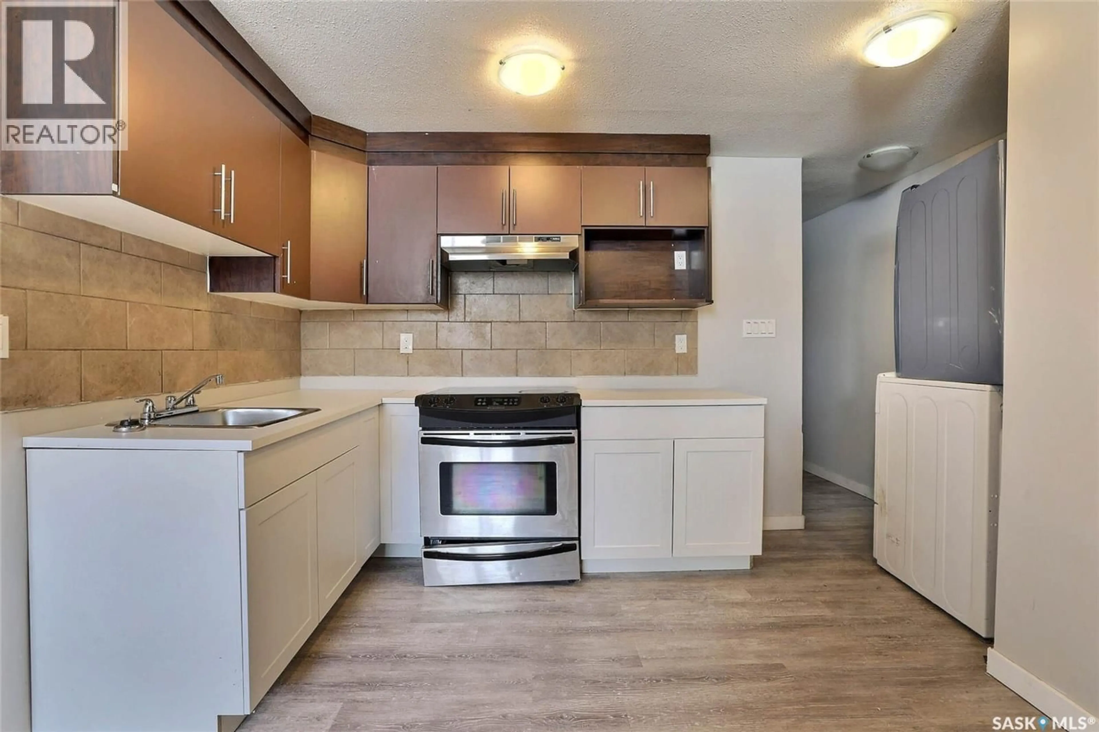 Standard kitchen, unknown for 1135 MCTAVISH STREET, Regina Saskatchewan S4T3V6