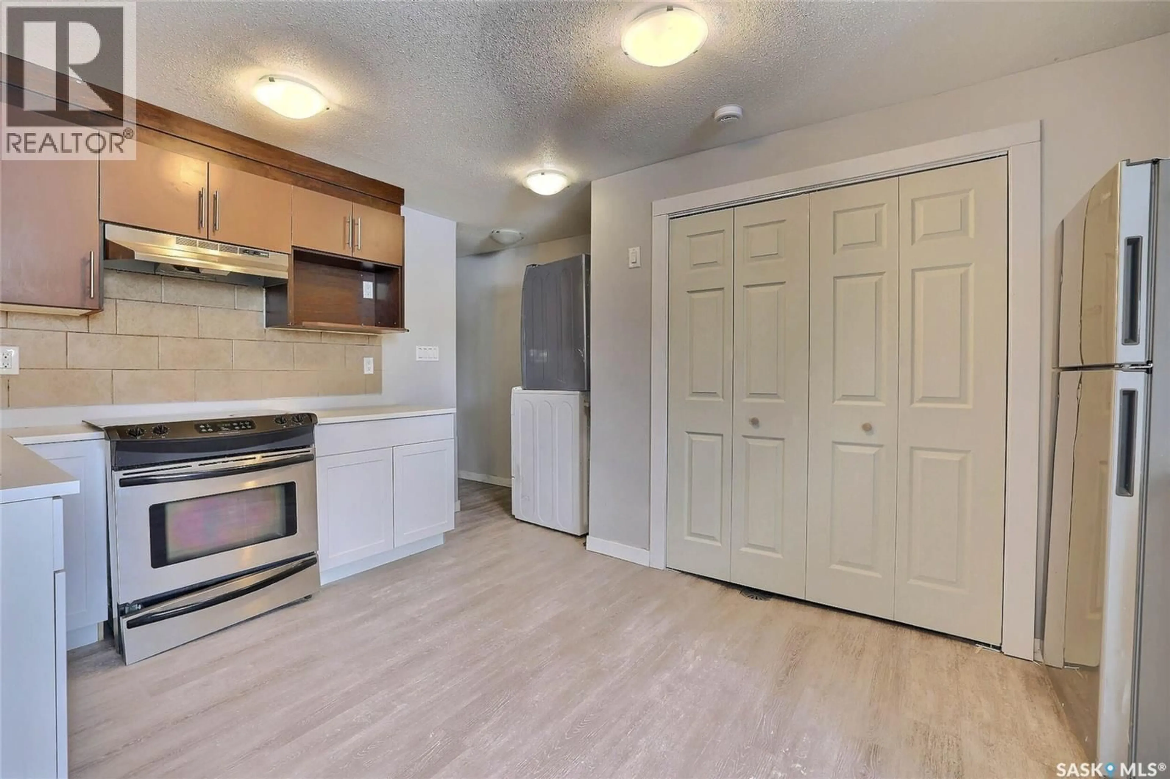 Standard kitchen, unknown for 1135 MCTAVISH STREET, Regina Saskatchewan S4T3V6