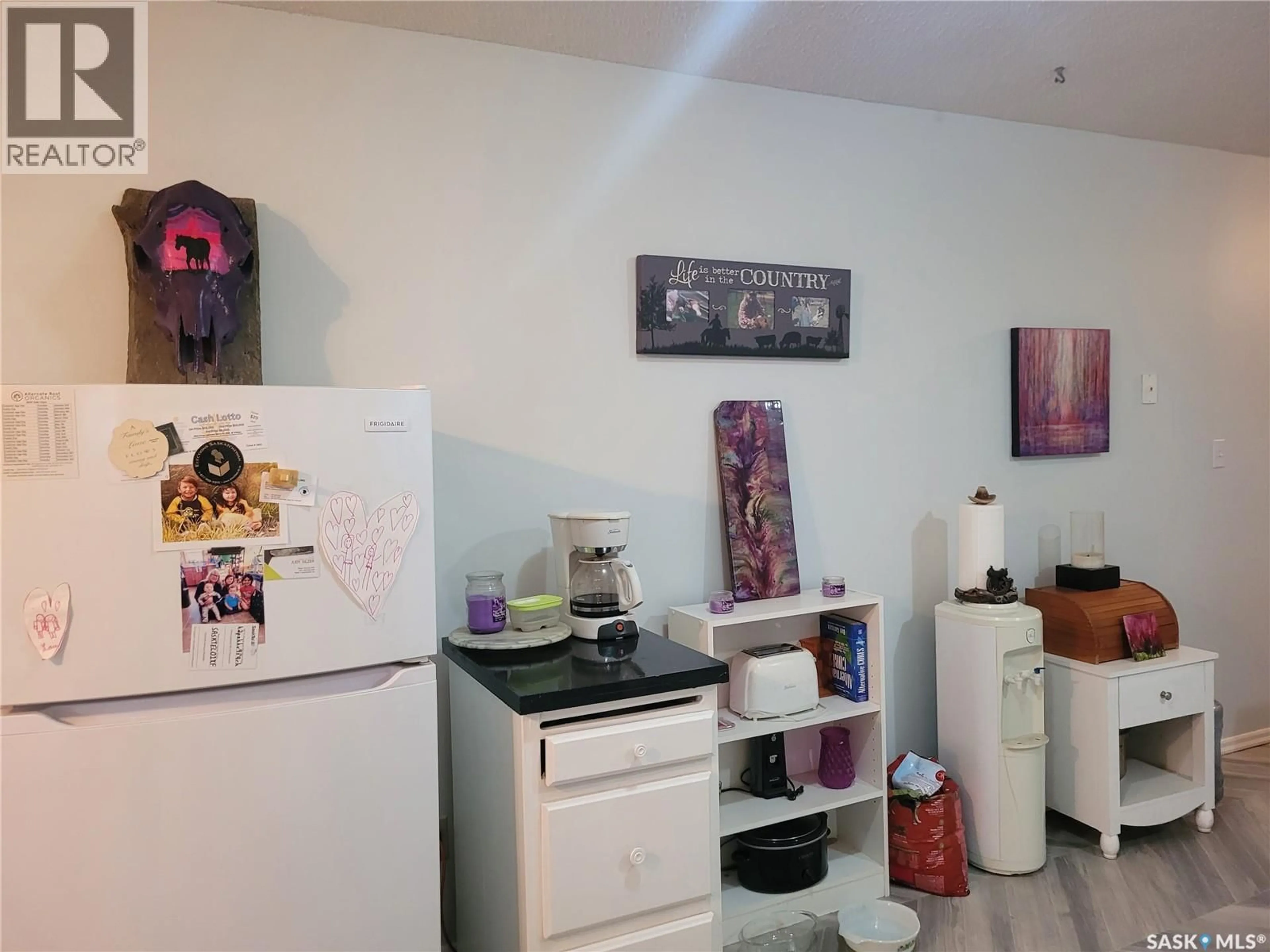 A pic of a room for 529 6TH AVENUE, Assiniboia Saskatchewan S0H0B0