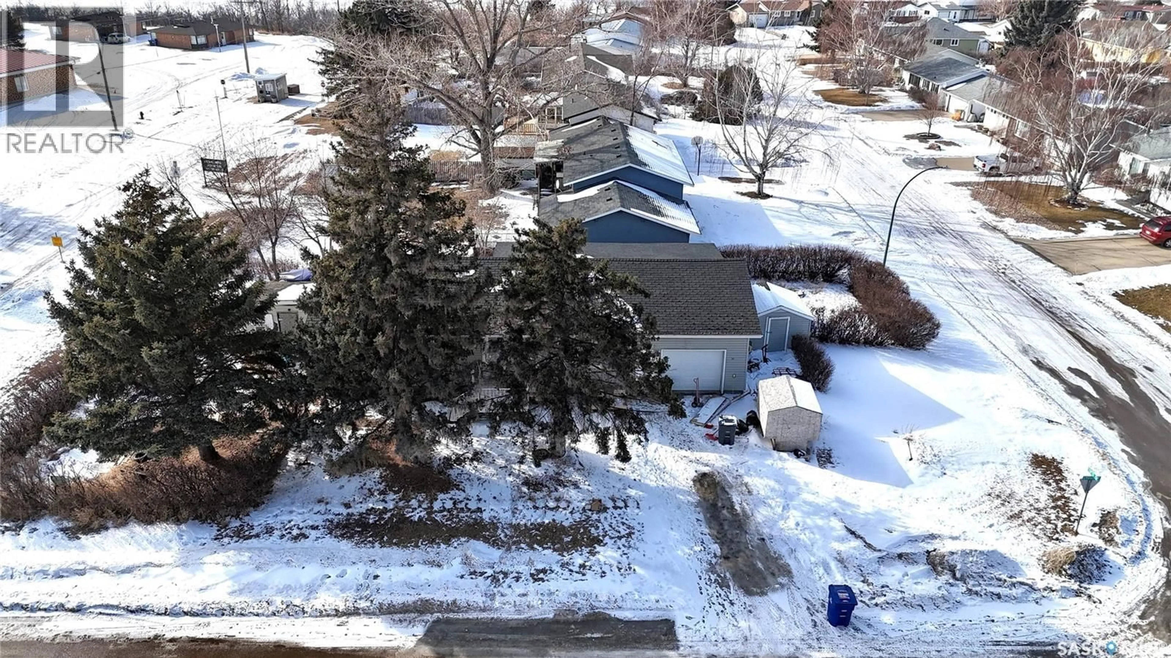 A pic from outside/outdoor area/front of a property/back of a property/a pic from drone, city buildings view from balcony for 56 TUFTS CRESCENT, Outlook Saskatchewan S0L2N0