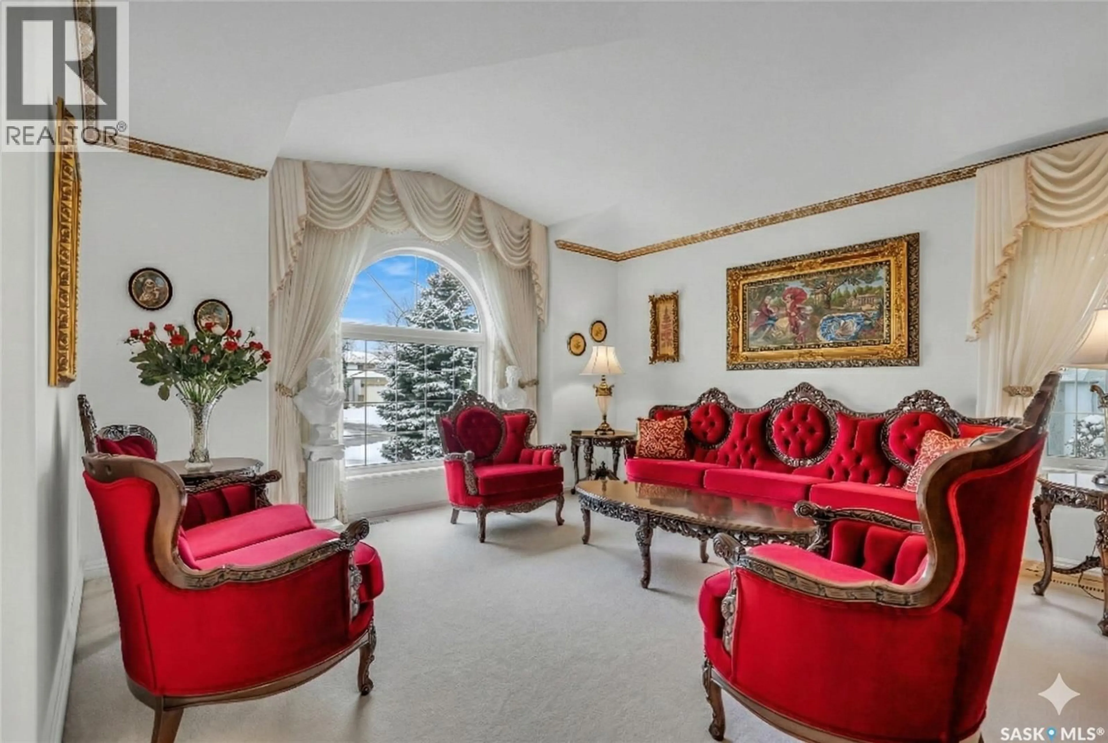 Lobby for 922 BRAESIDE PLACE, Saskatoon Saskatchewan S7V1A9