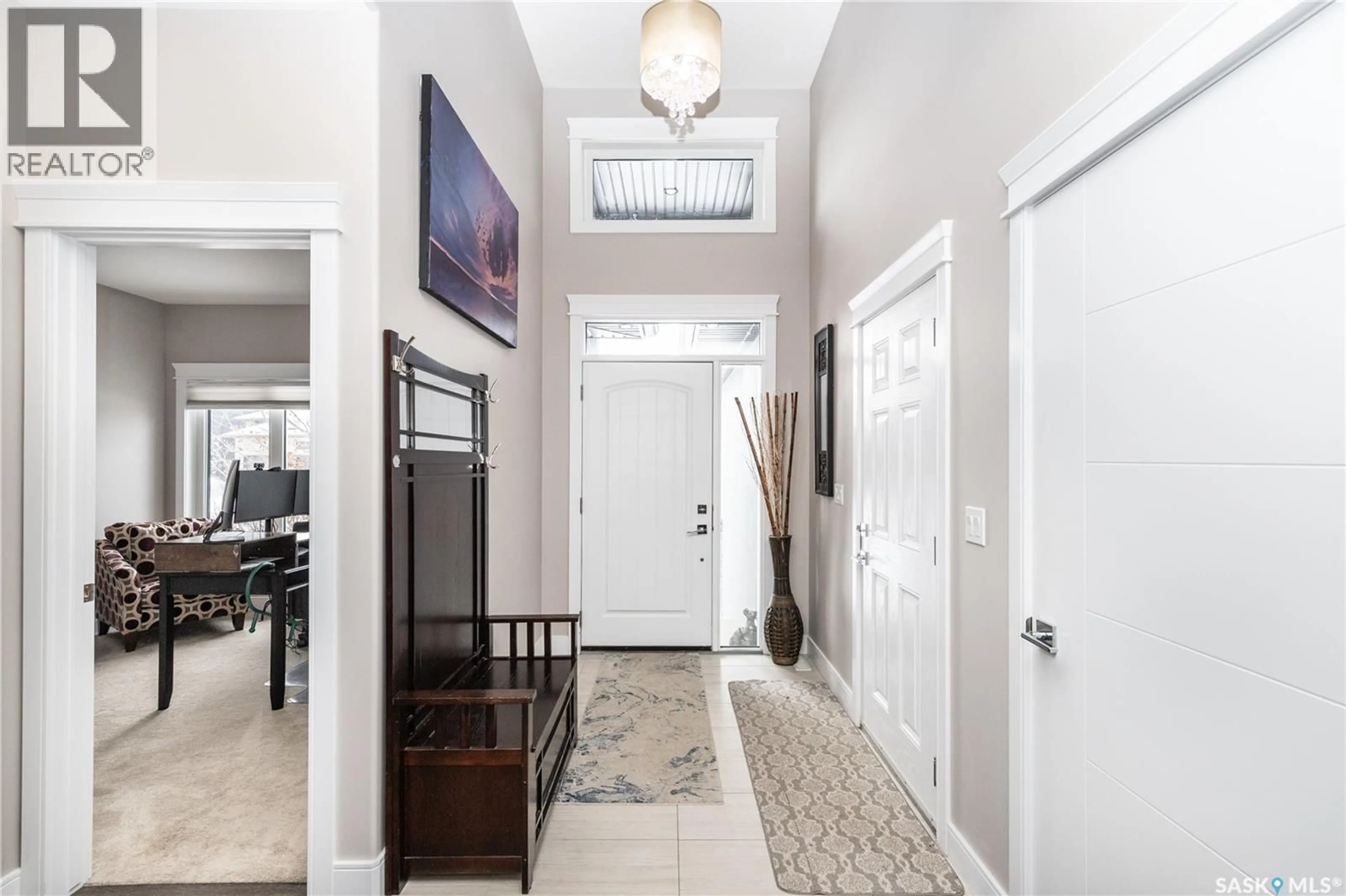 Indoor entryway for 670 ATTON CRESCENT, Saskatoon Saskatchewan S7W0K5